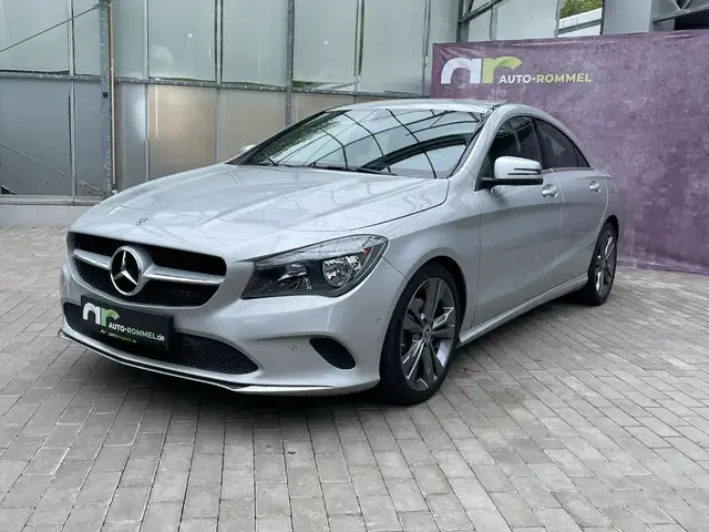 Mercedes-Benz CLA 200 Urban DCT Navi AgilityControl SH Assist