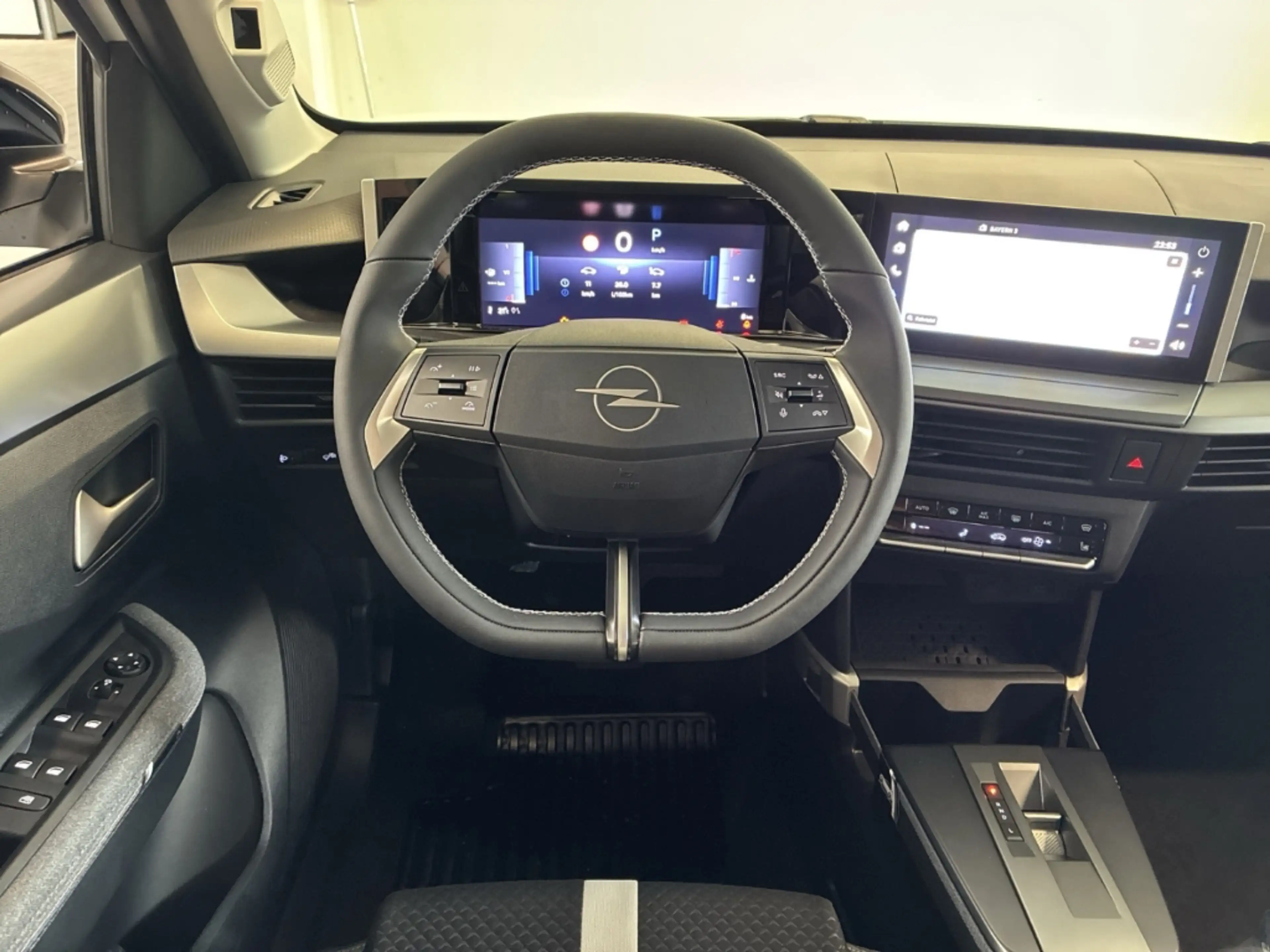 Opel Frontera Ultimate 1.2 Turbo Hybrid 48V eDCT Navi Shz PDC Ka — photo 8