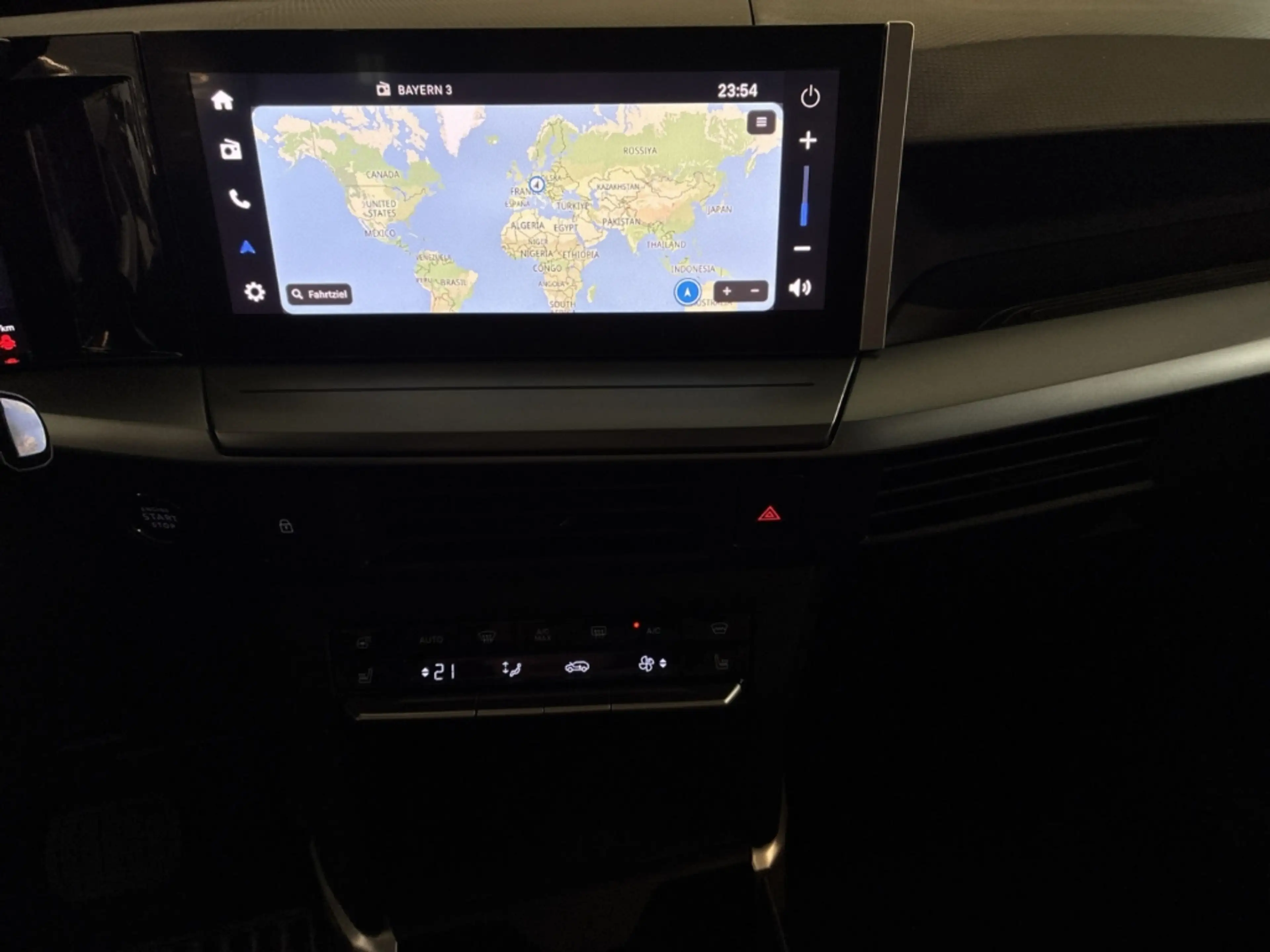 Opel Frontera Ultimate 1.2 Turbo Hybrid 48V eDCT Navi Shz PDC Ka — photo 12