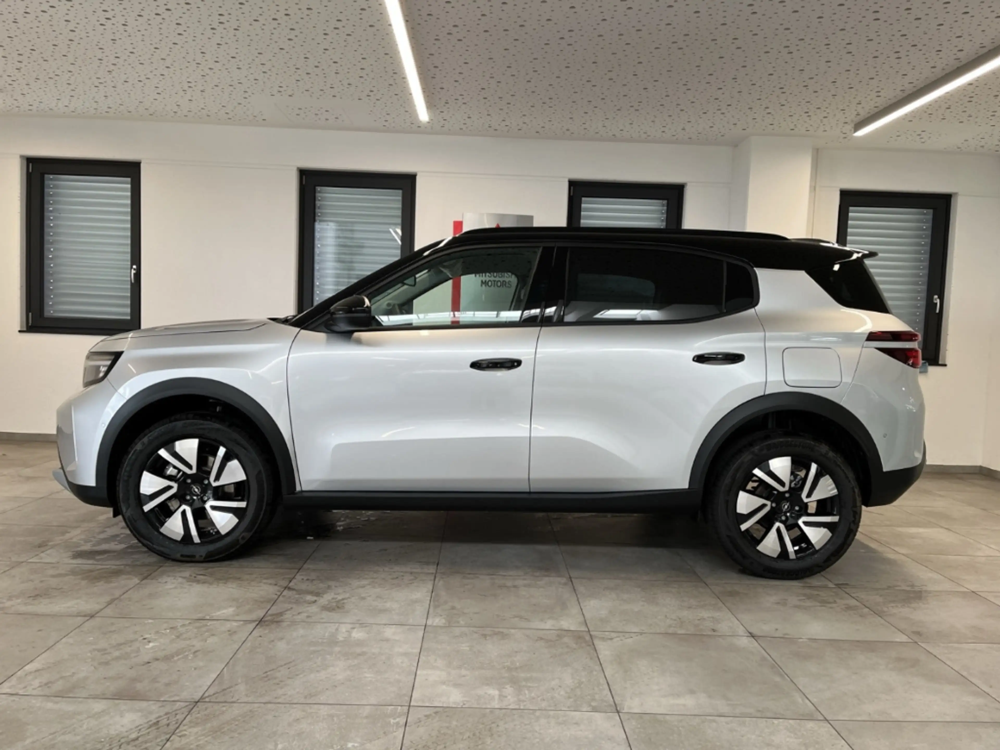 Opel Frontera Ultimate 1.2 Turbo Hybrid 48V eDCT Navi Shz PDC Ka — photo 2