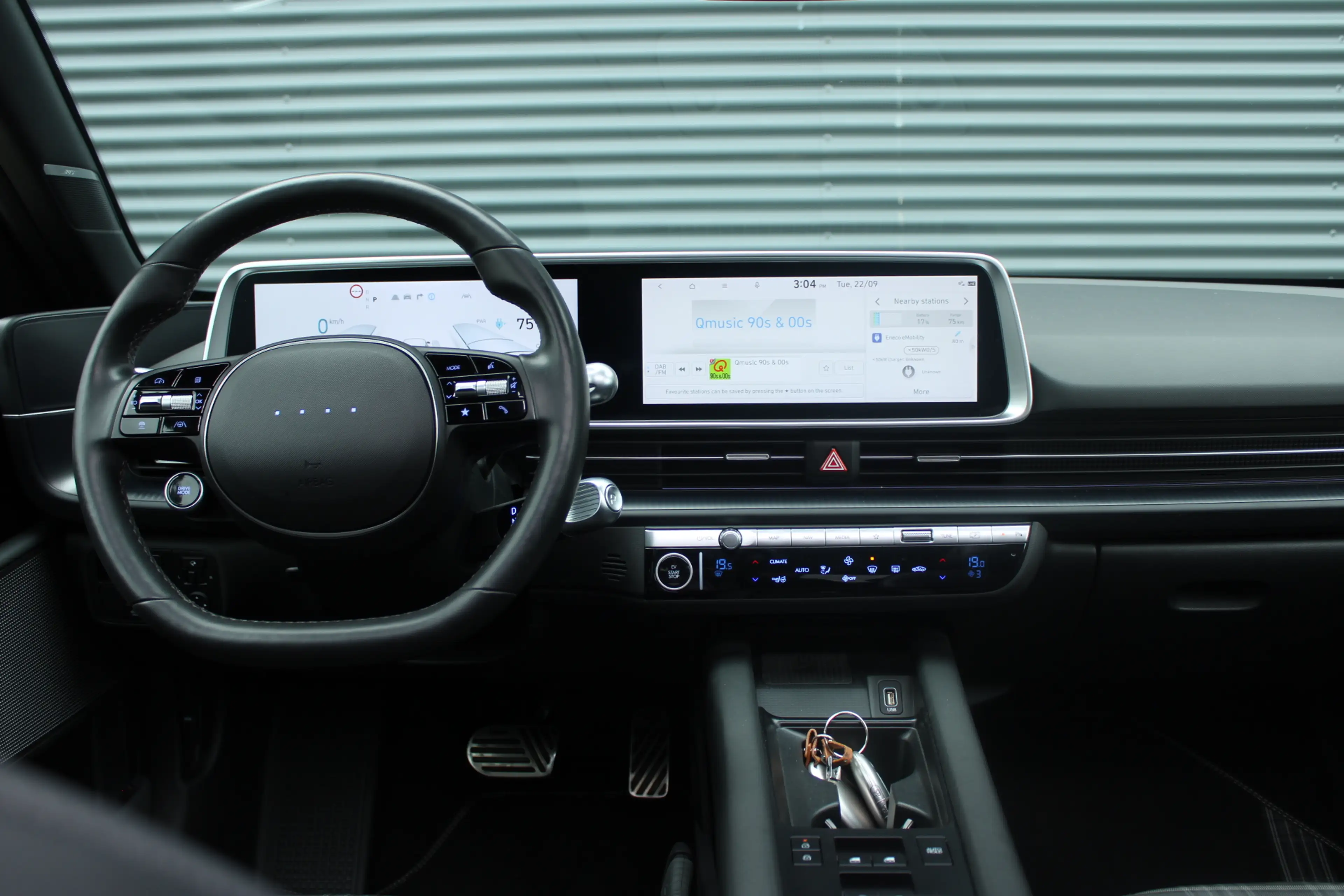 Hyundai IONIQ 6 First Edition AWD 77.4 kWh 325PK Panoramdak Trekha — photo 13
