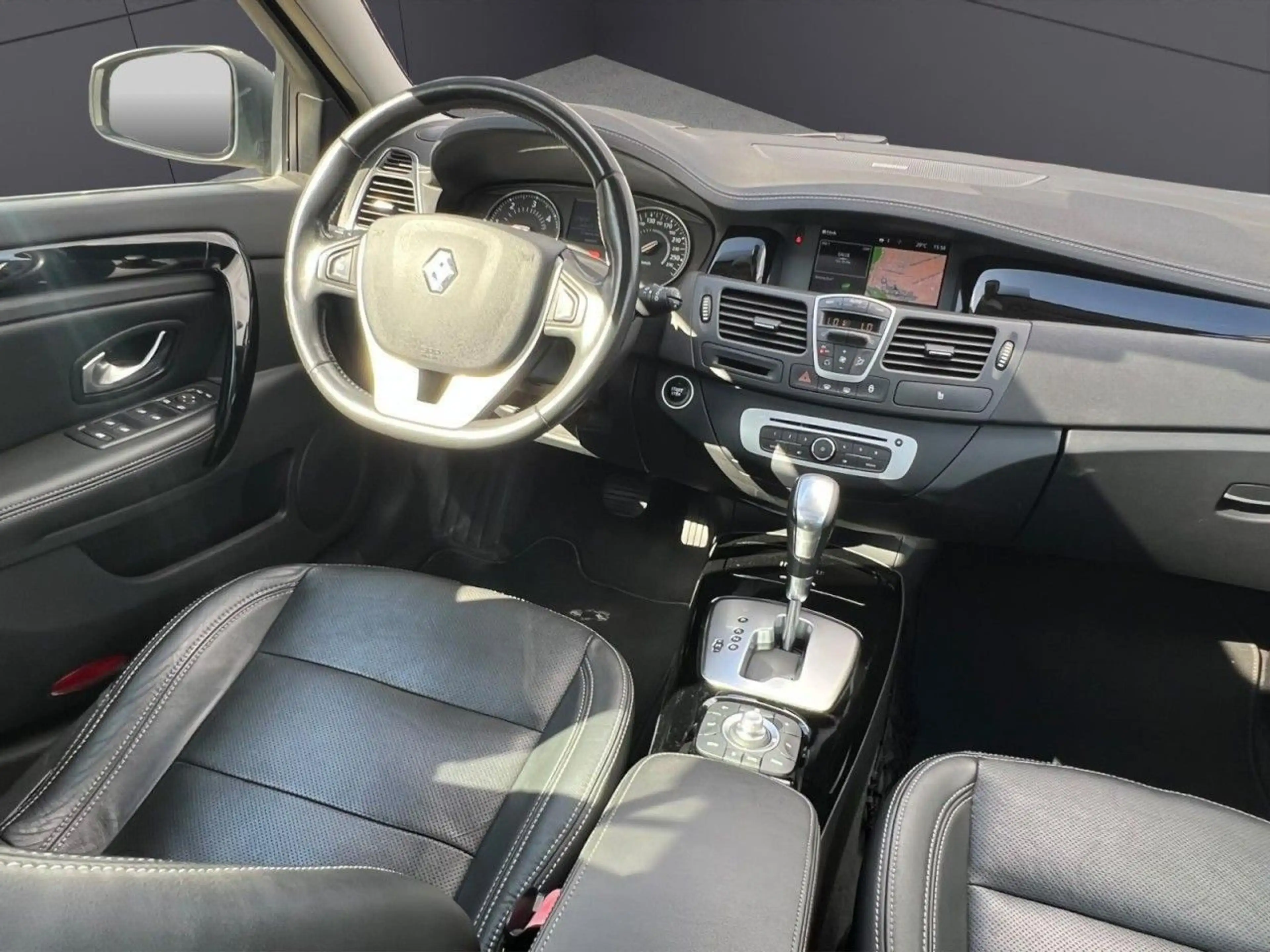 Renault Laguna III Grandtour Paris Initiale Klima Xenon — photo 16