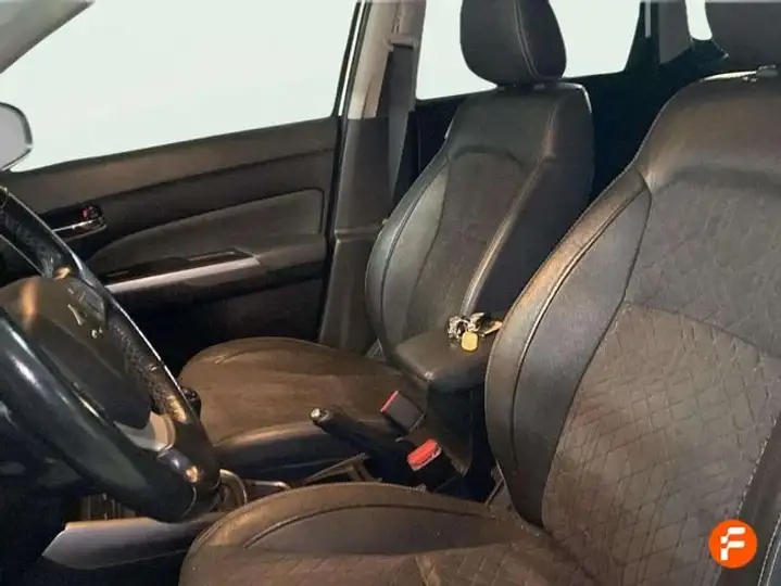 Suzuki Vitara 1.4 GLX Mild Hybrid 2022, foto 22