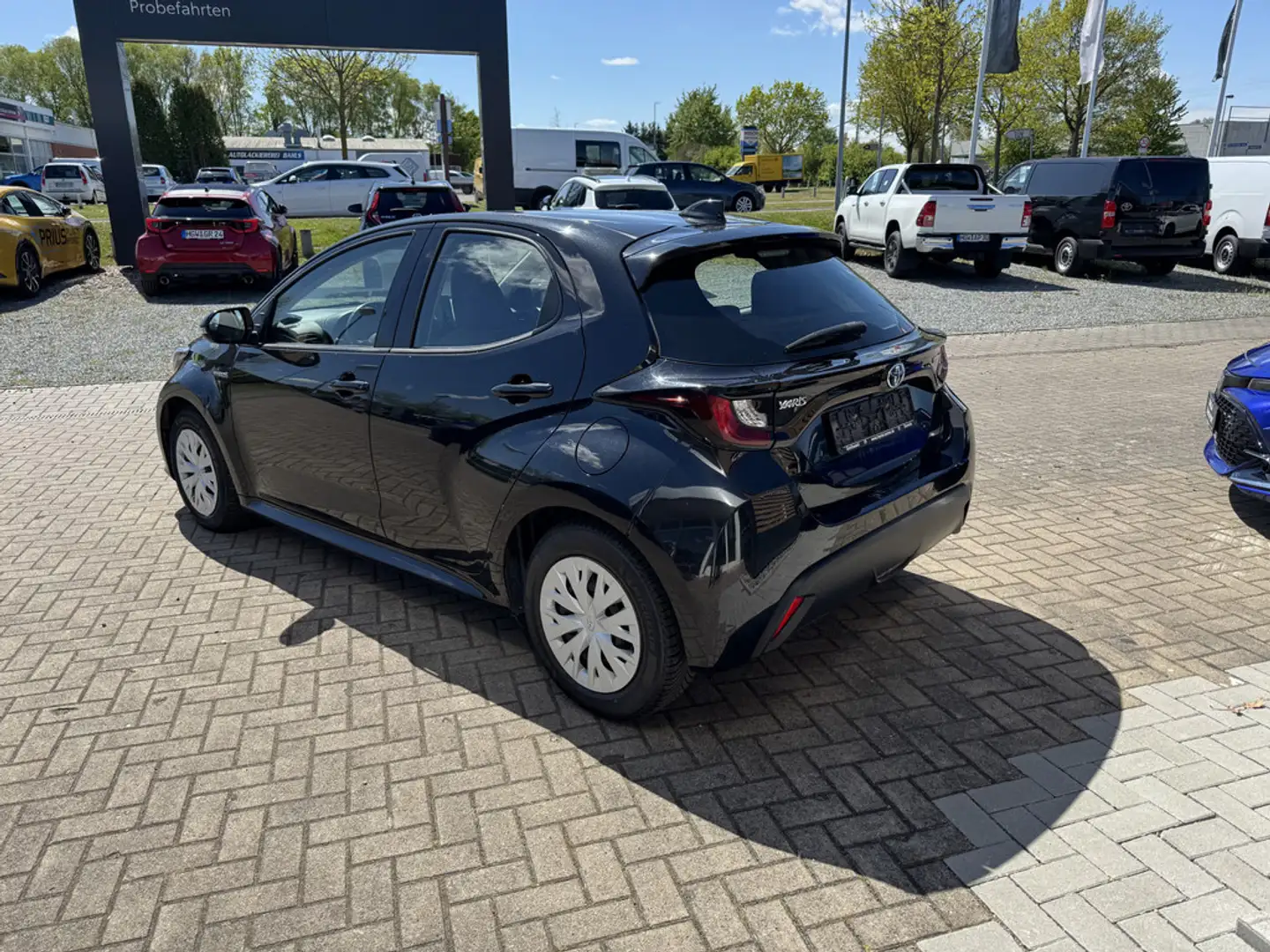 Toyota Yaris 1.5 Hybrid Business Edition NAVI ACC Noir - 2