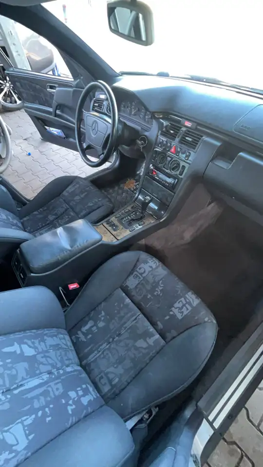 Mercedes-Benz E 200 Avantgarde, foto 6