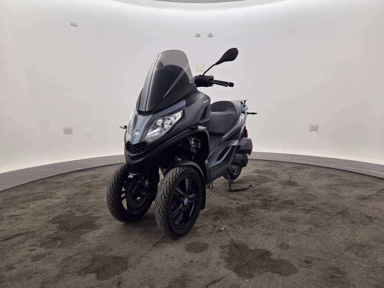 Piaggio MP3 300