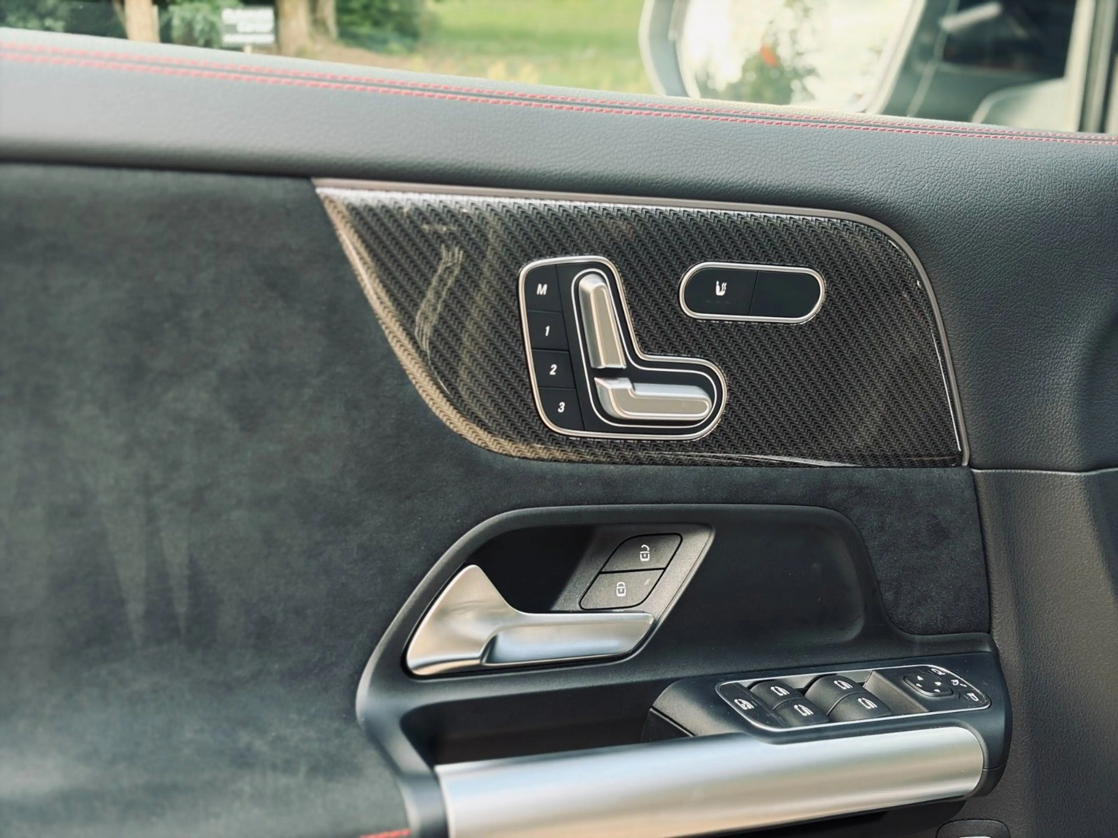 Mercedes-Benz GLA 220 4M AMG+Multibeam+Carbon+Kamera+Memory+19 — photo 12