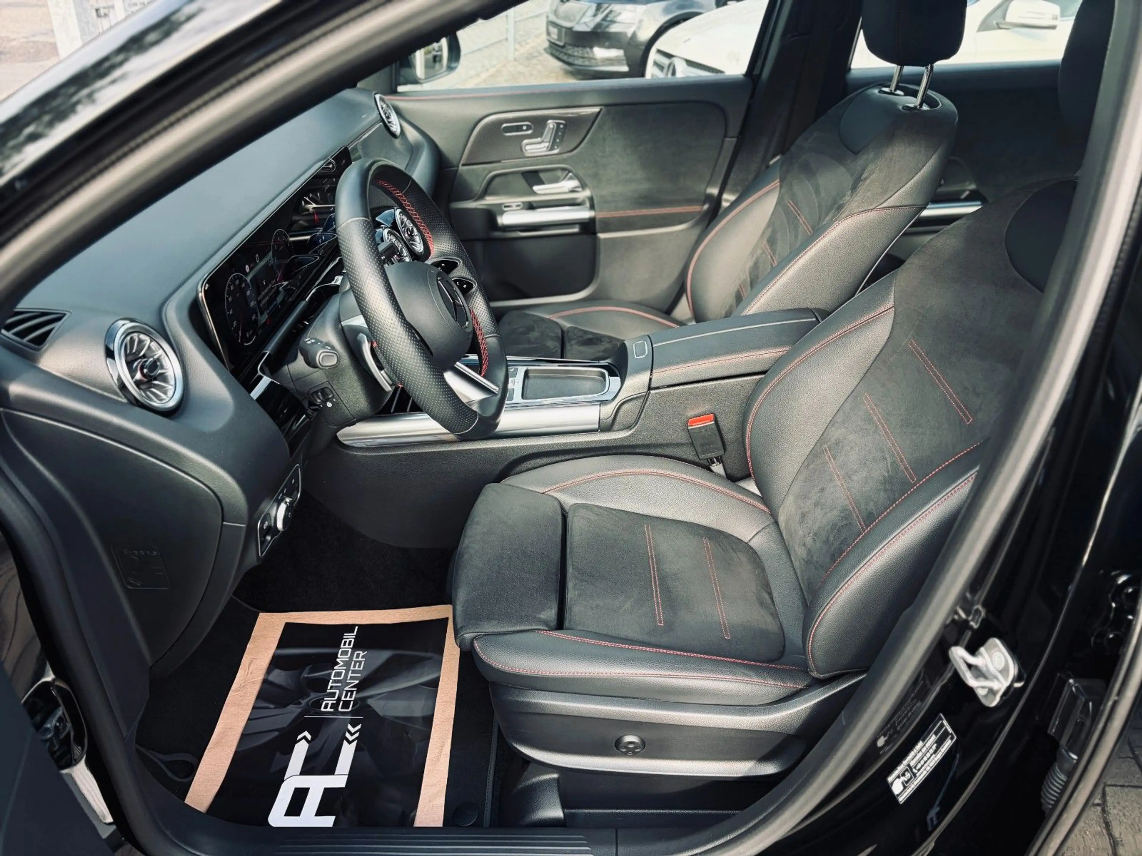 Mercedes-Benz GLA 220 4M AMG+Multibeam+Carbon+Kamera+Memory+19 — photo 9