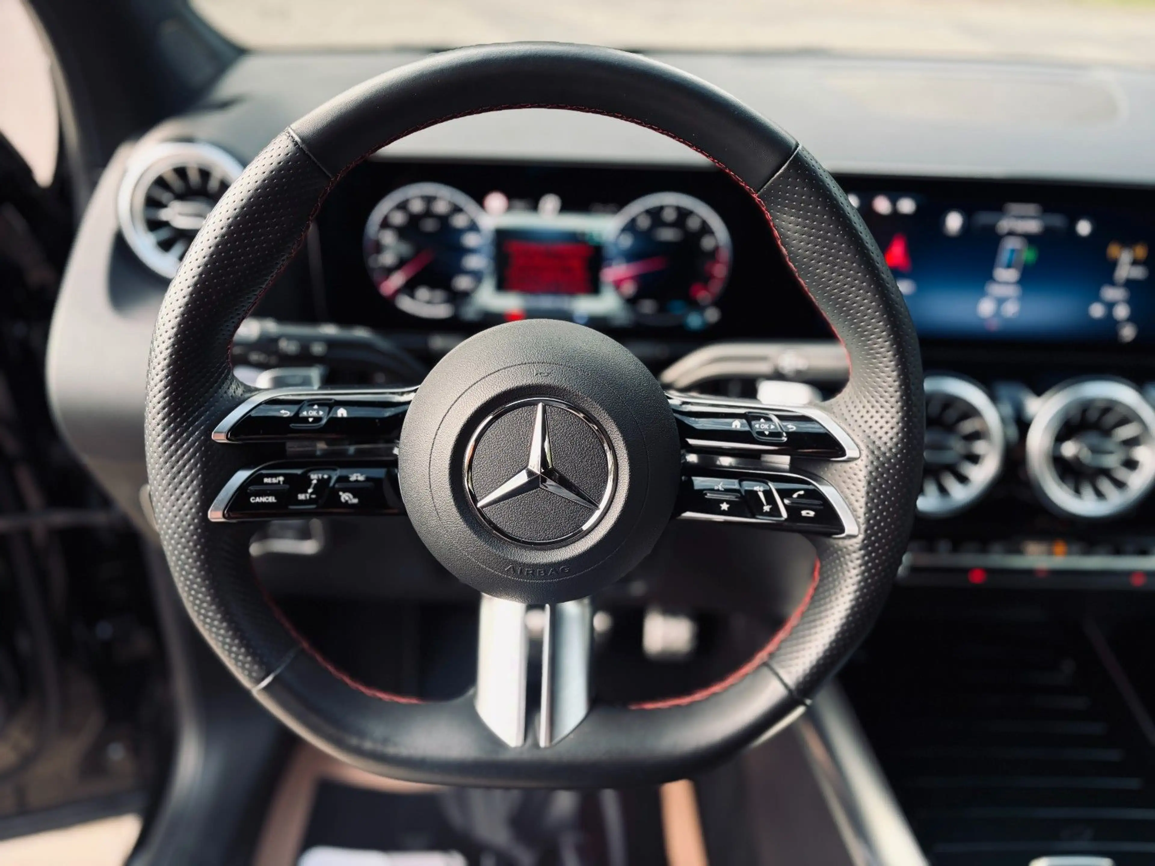 Mercedes-Benz GLA 220 4M AMG+Multibeam+Carbon+Kamera+Memory+19 — photo 11