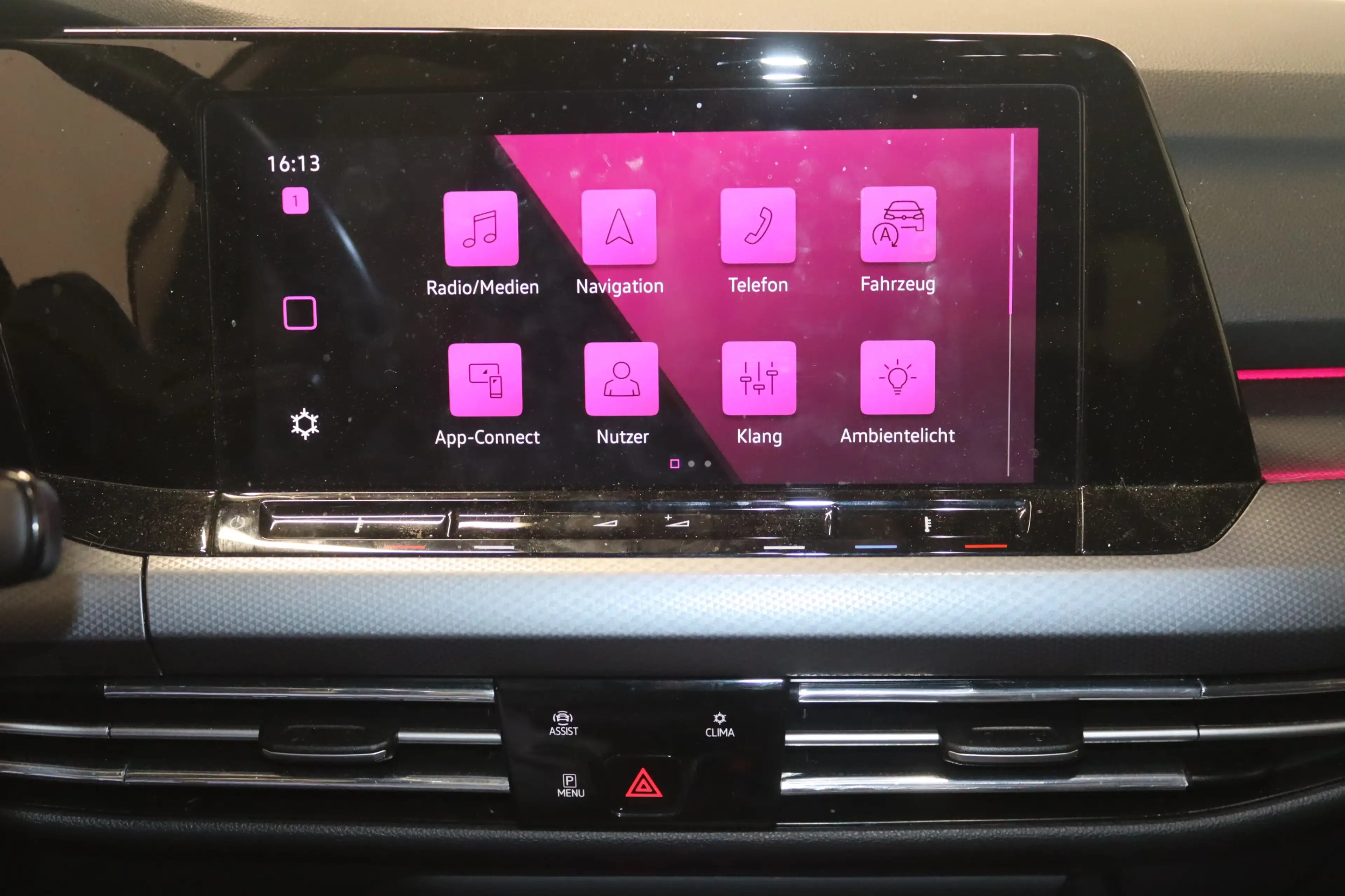 Volkswagen Golf VIII Active eTSI DSG-NAV-LED-ACC-SHZ-LKHZ- — photo 6