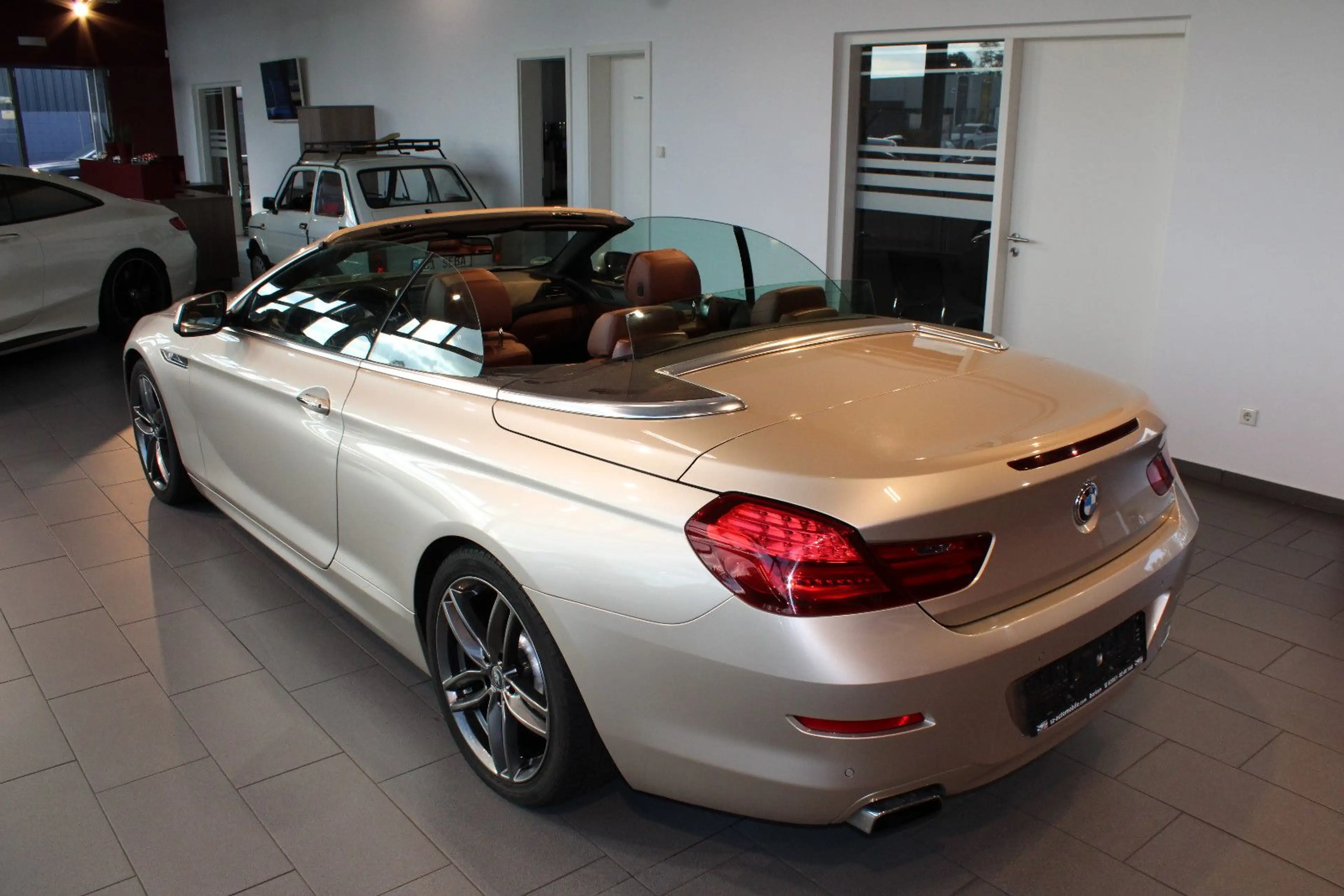 BMW 650 i Cabrio Head-Up Kamera PDC Leder Navi — photo 9