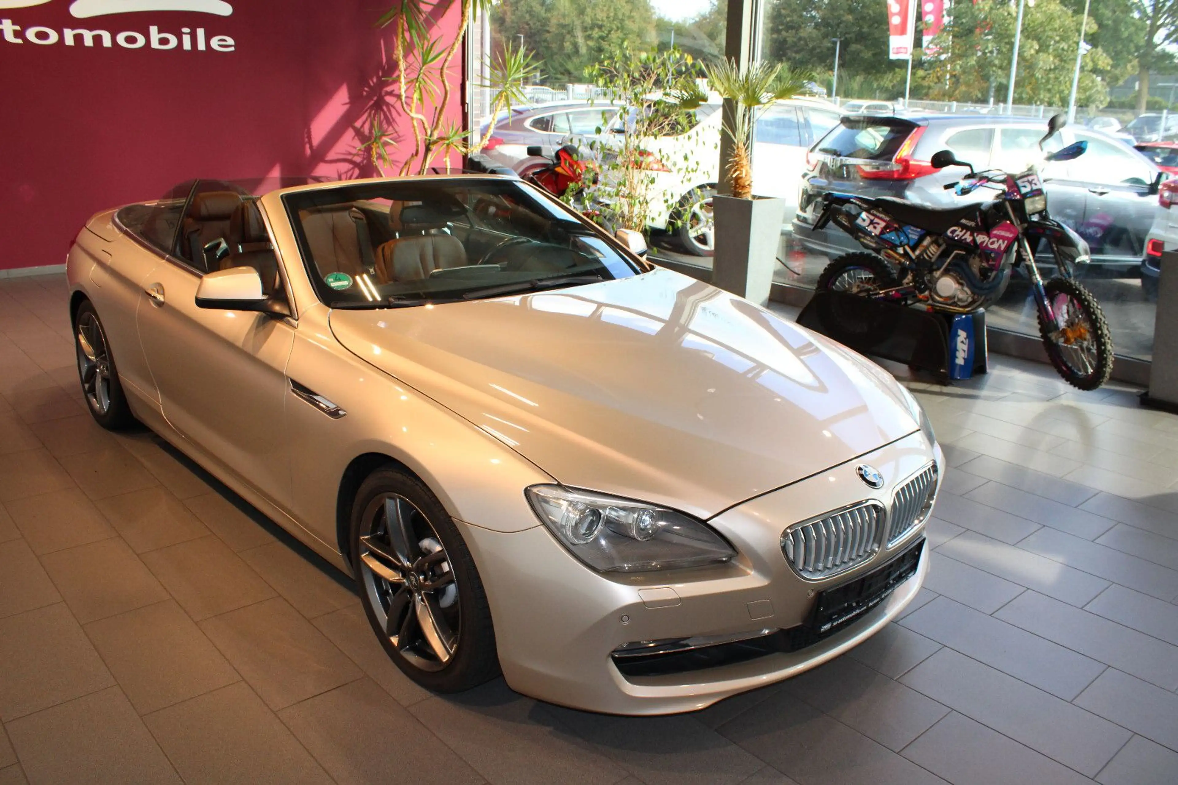 BMW 650 i Cabrio Head-Up Kamera PDC Leder Navi — photo 7