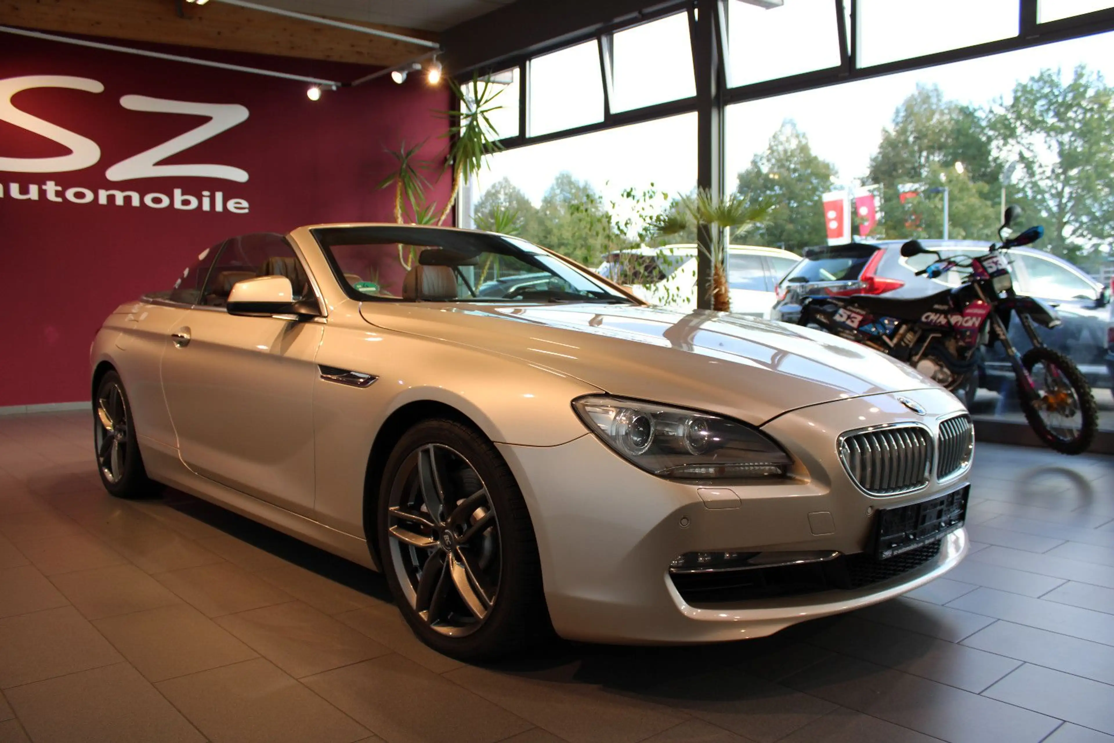 BMW 650 i Cabrio Head-Up Kamera PDC Leder Navi