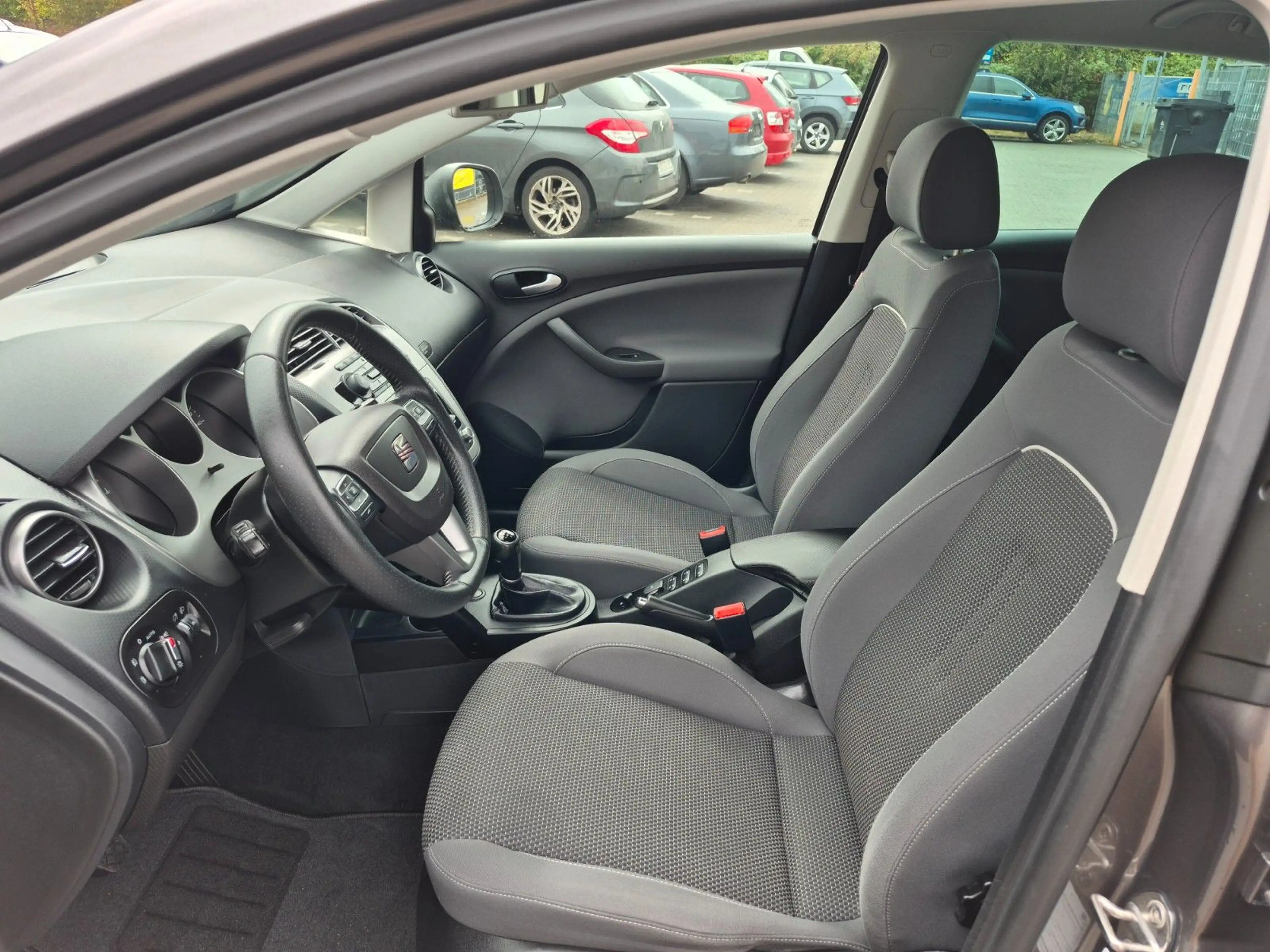 SEAT Altea 4You Klimaautomatik PDC Sitzheiz. Garantie — photo 11