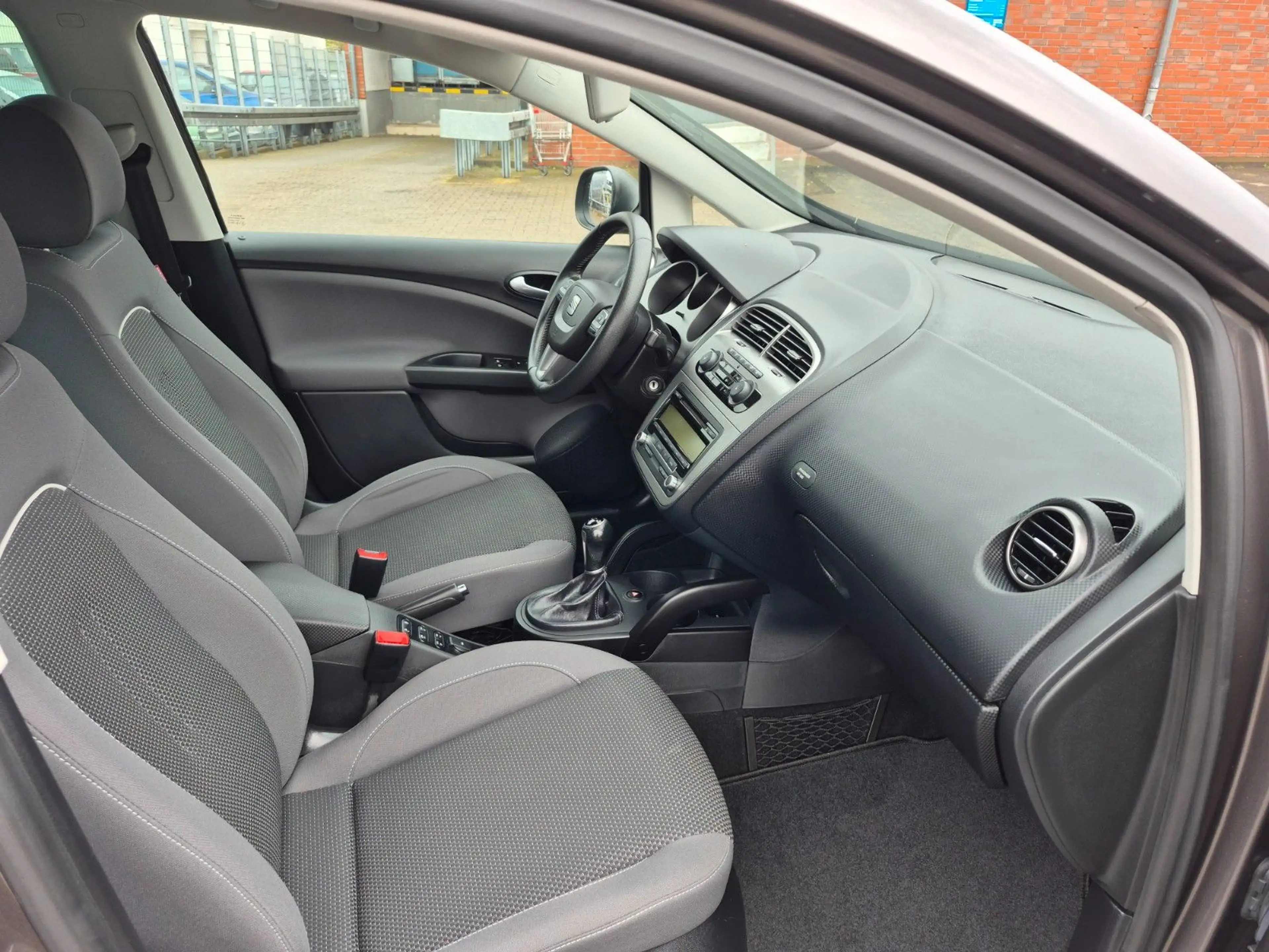 SEAT Altea 4You Klimaautomatik PDC Sitzheiz. Garantie — photo 13