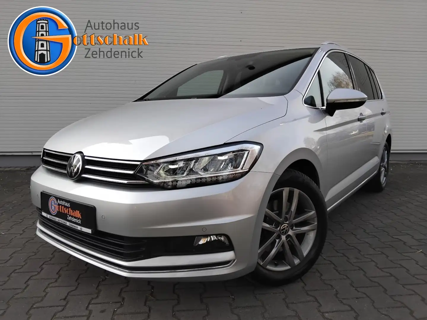 Volkswagen Touran 1.5 TSI Highline DSG LED Kessy Navi Klima Navi Plateado - 1