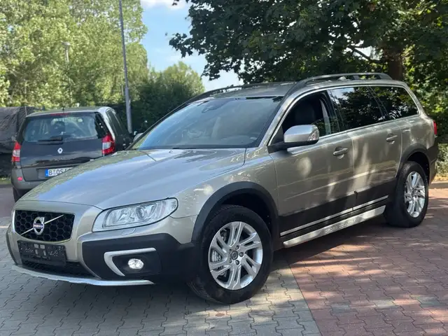 Volvo XC70 Cross Country D4 Momentum/H&K/STANDH/AHK