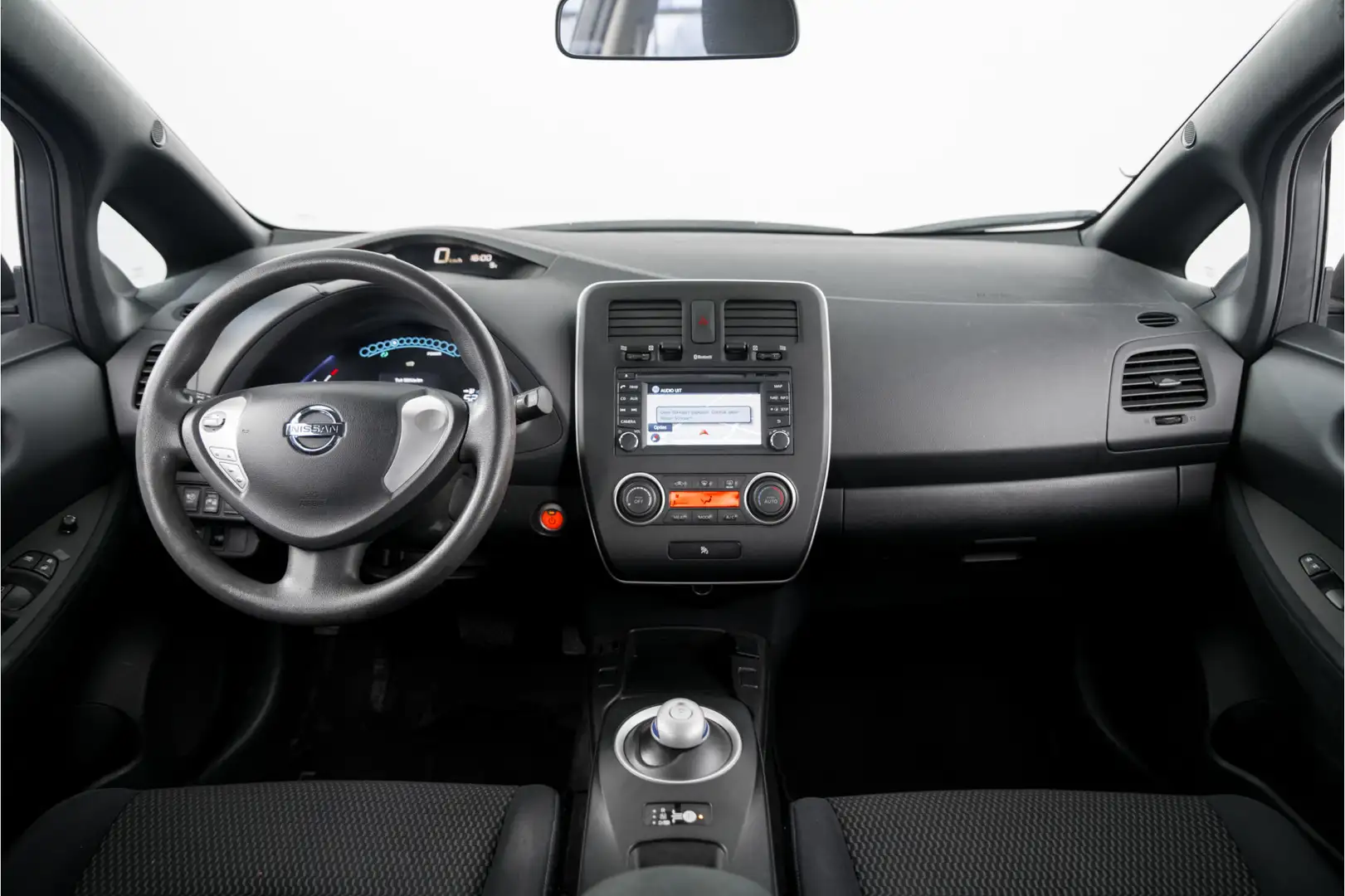 Nissan Leaf Visia 24 kWh Elektrisch Белый - 2