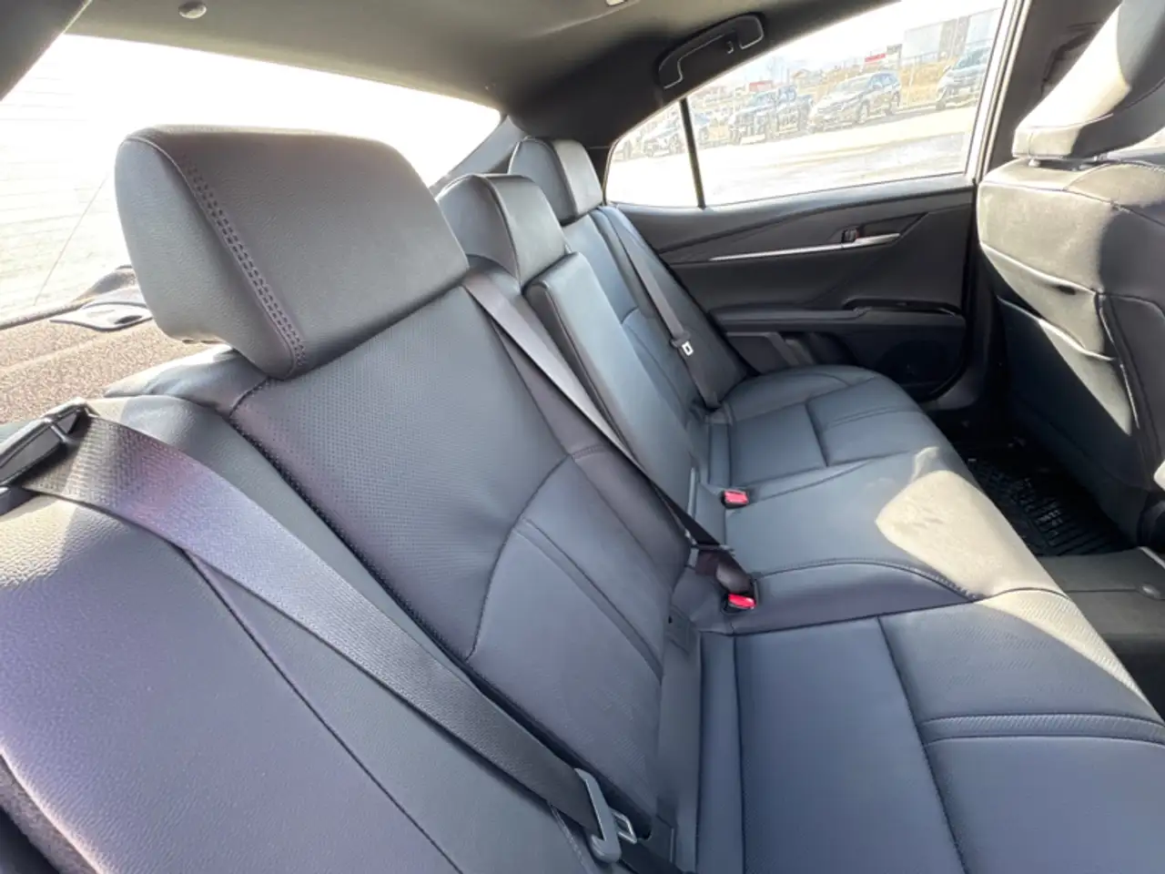 Toyota Camry снимка Toyota Camry