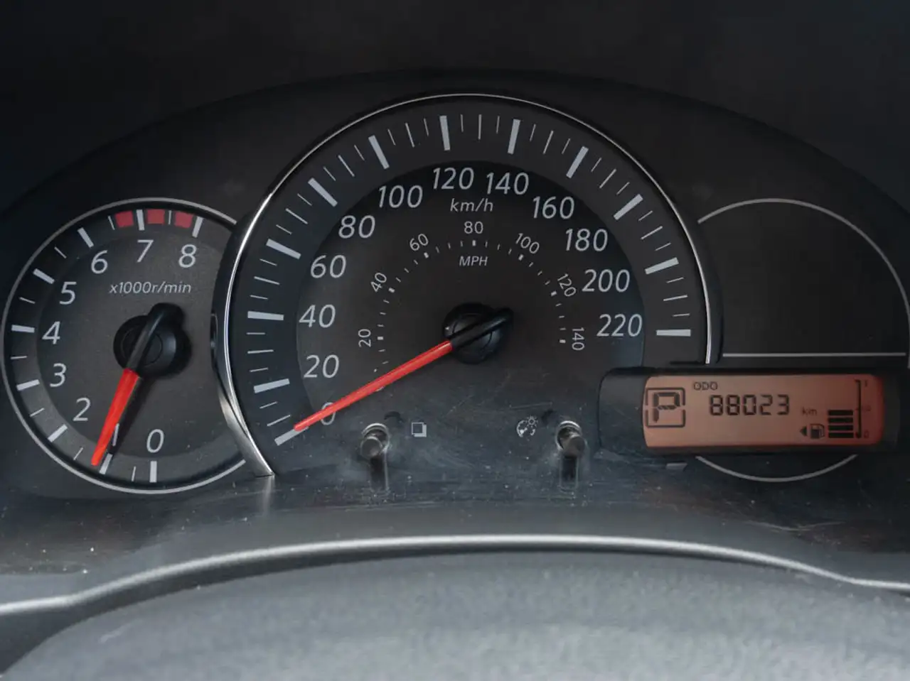 Nissan Micra снимка Nissan Micra