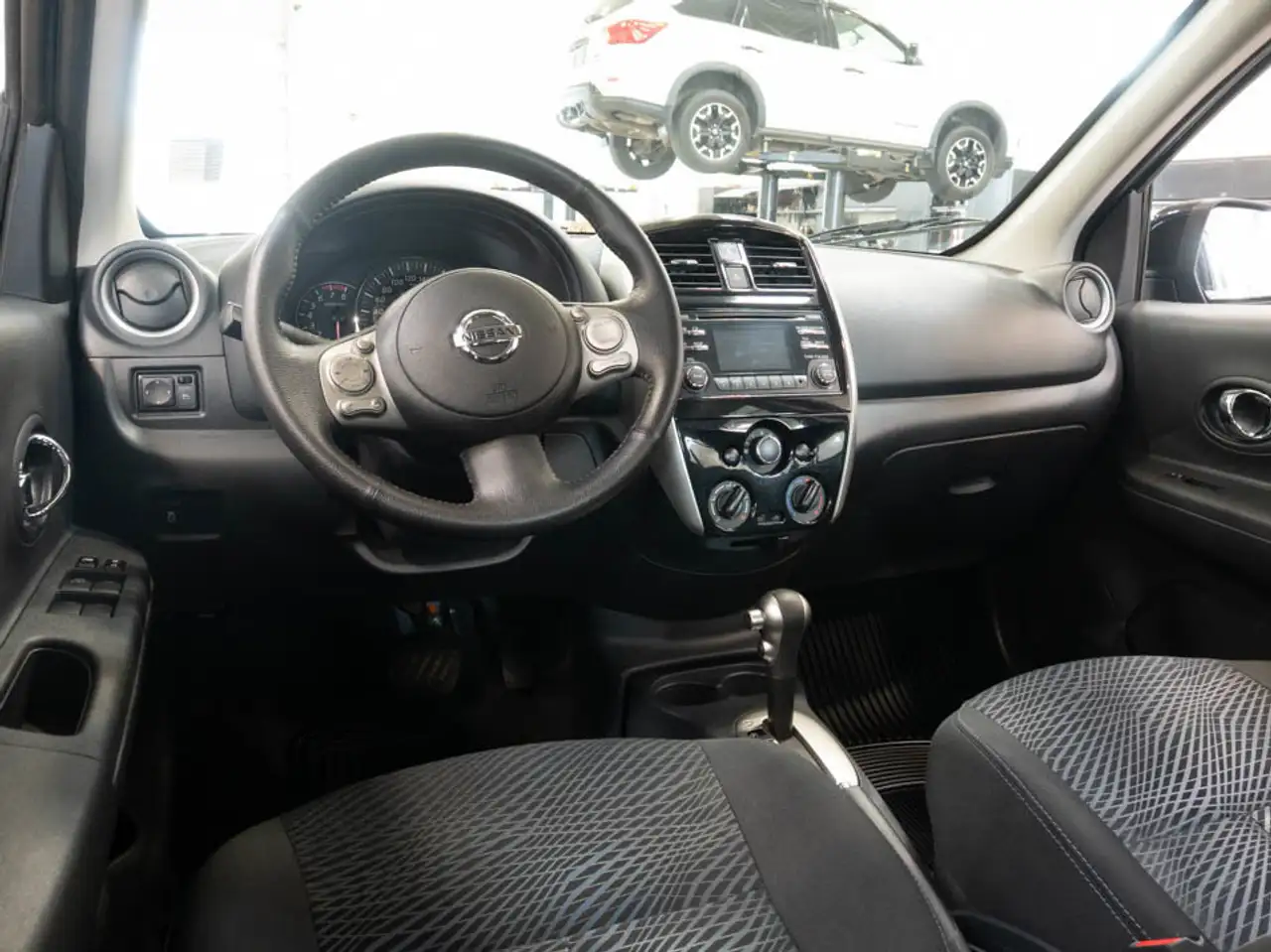 Nissan Micra снимка Nissan Micra
