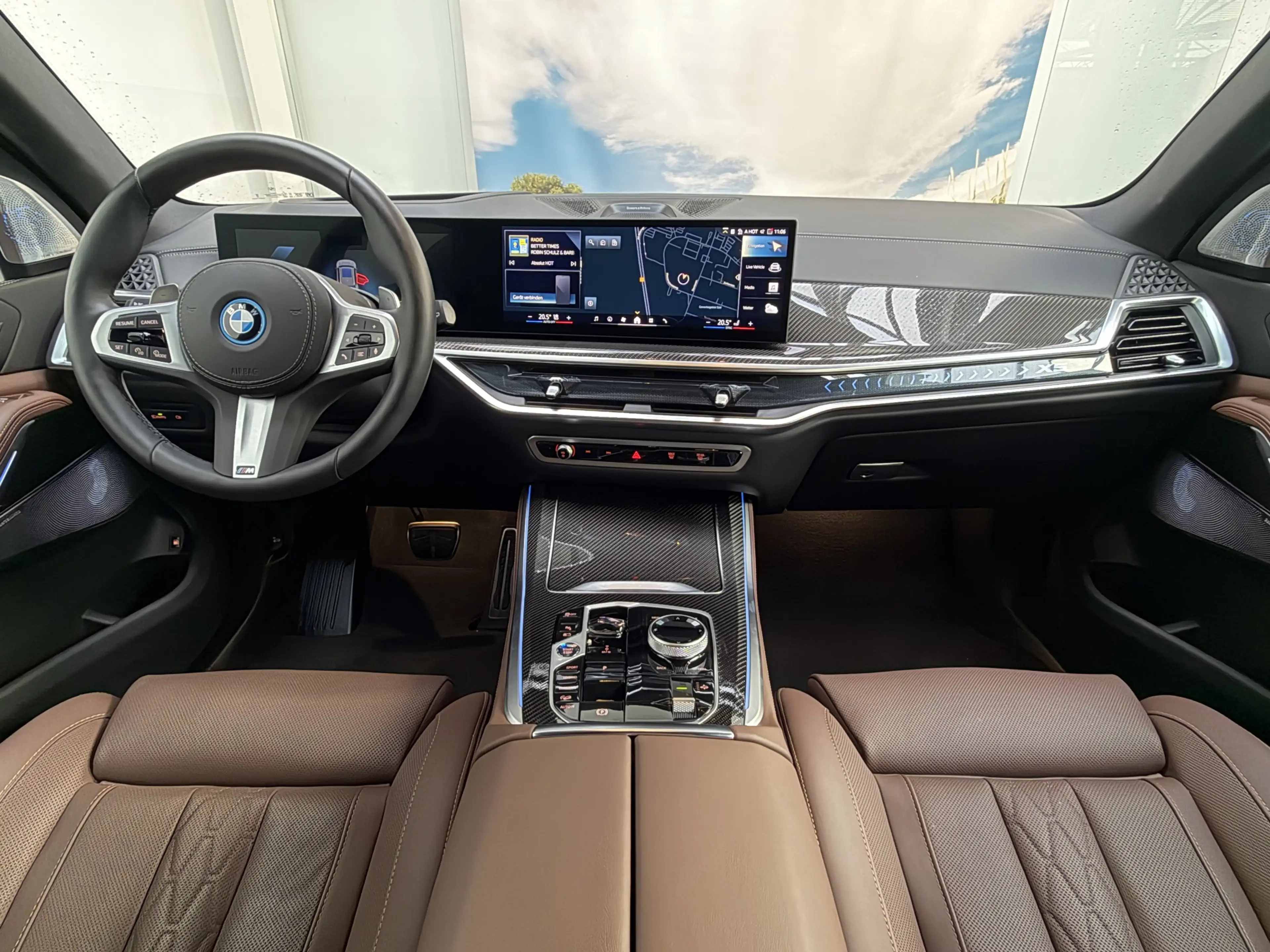 BMW X5 xDrive50e M Sport Pro B&W AHK 22Zoll ACC Pano — photo 7