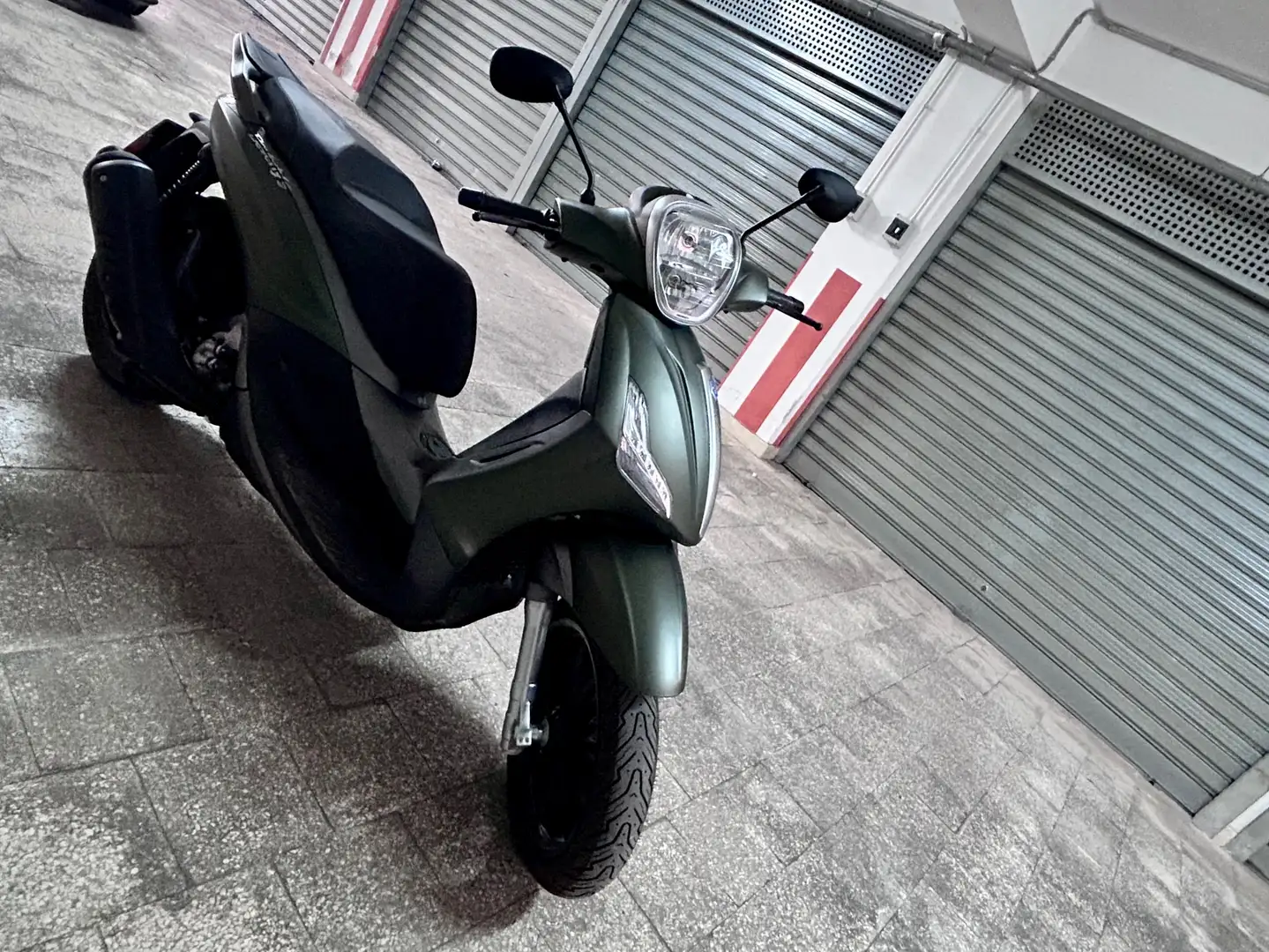 Piaggio Beverly 300 S Зелёный - 1