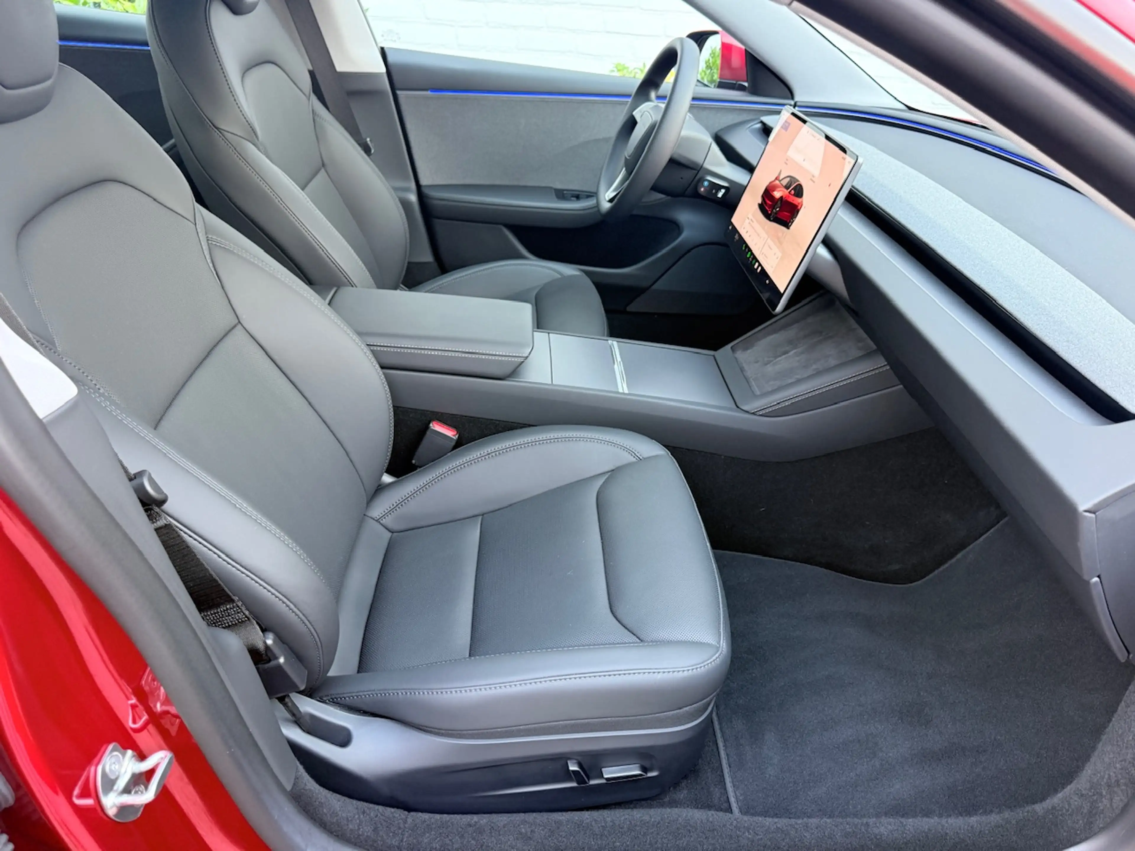 Tesla Model 3 Long Range RWD/ 750KM WLTP/ December 2025/ Camera — photo 13