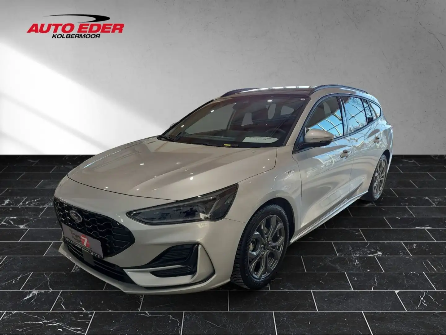 Ford Focus ST-Line Sportpaket Bluetooth Navi LED Klima Silber - 2