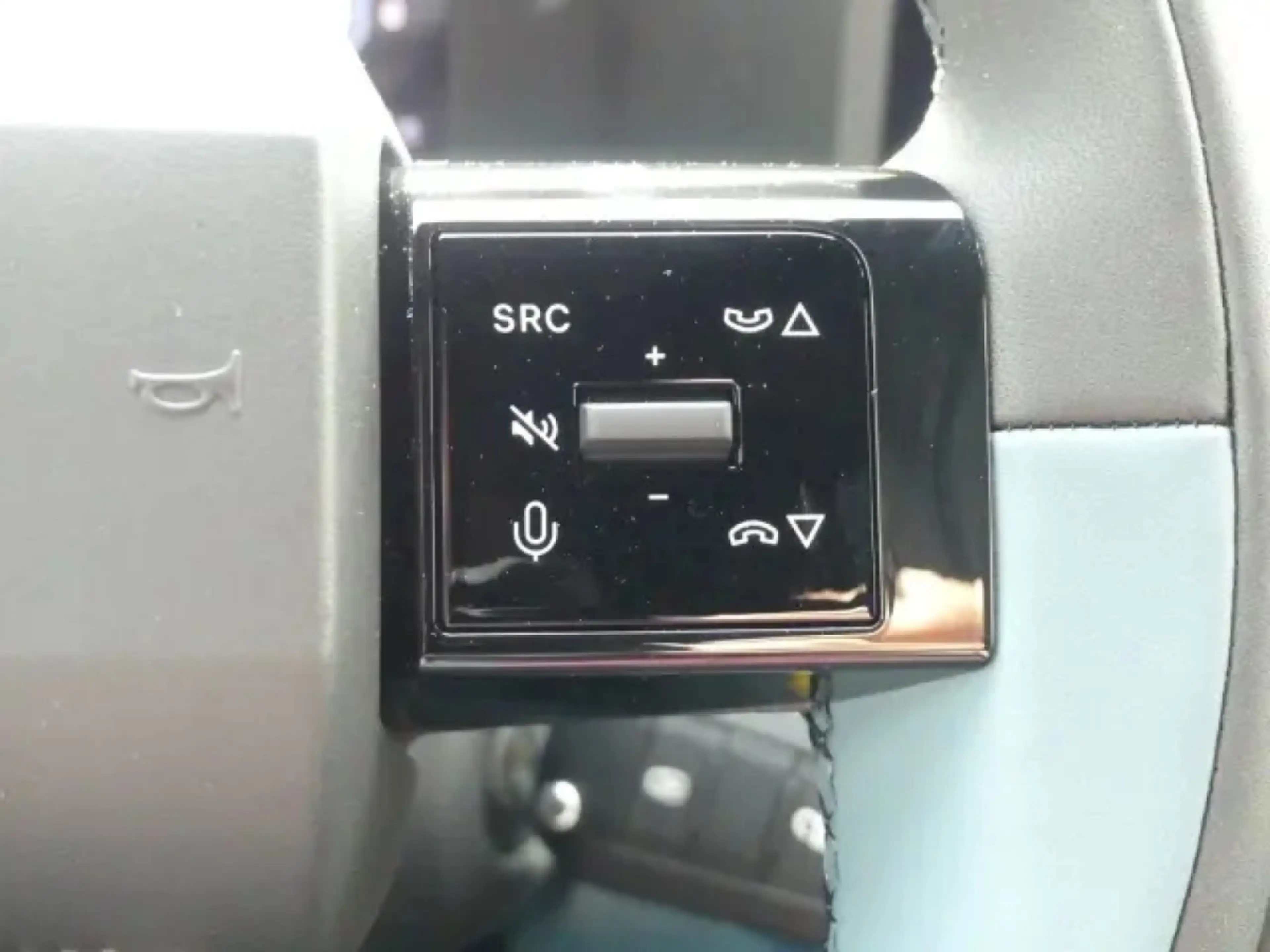 Fiat Grande Panda HYBRID LA PRIMA 1.2 — photo 14