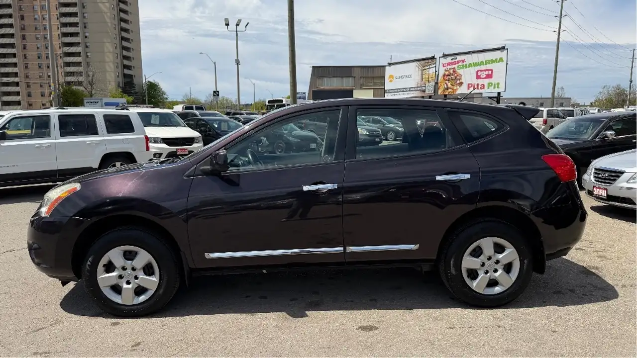Nissan Rogue fotografie Nissan Rogue