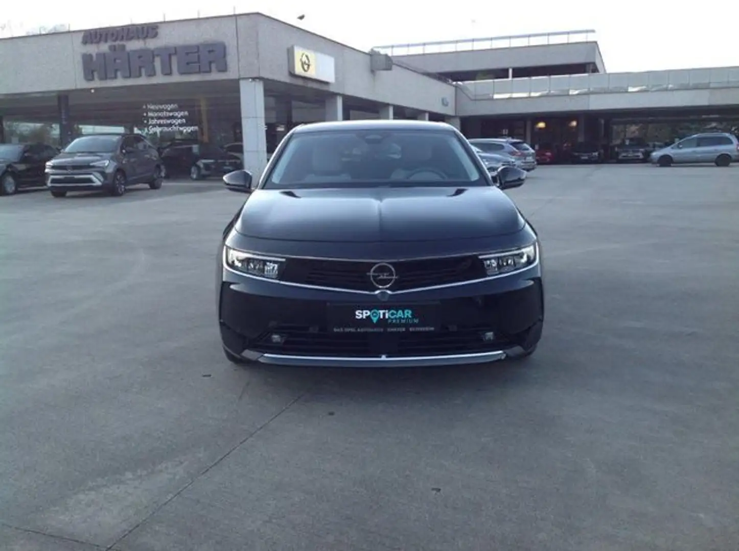 Opel Astra 1.2 Turbo Elegance Negro - 2