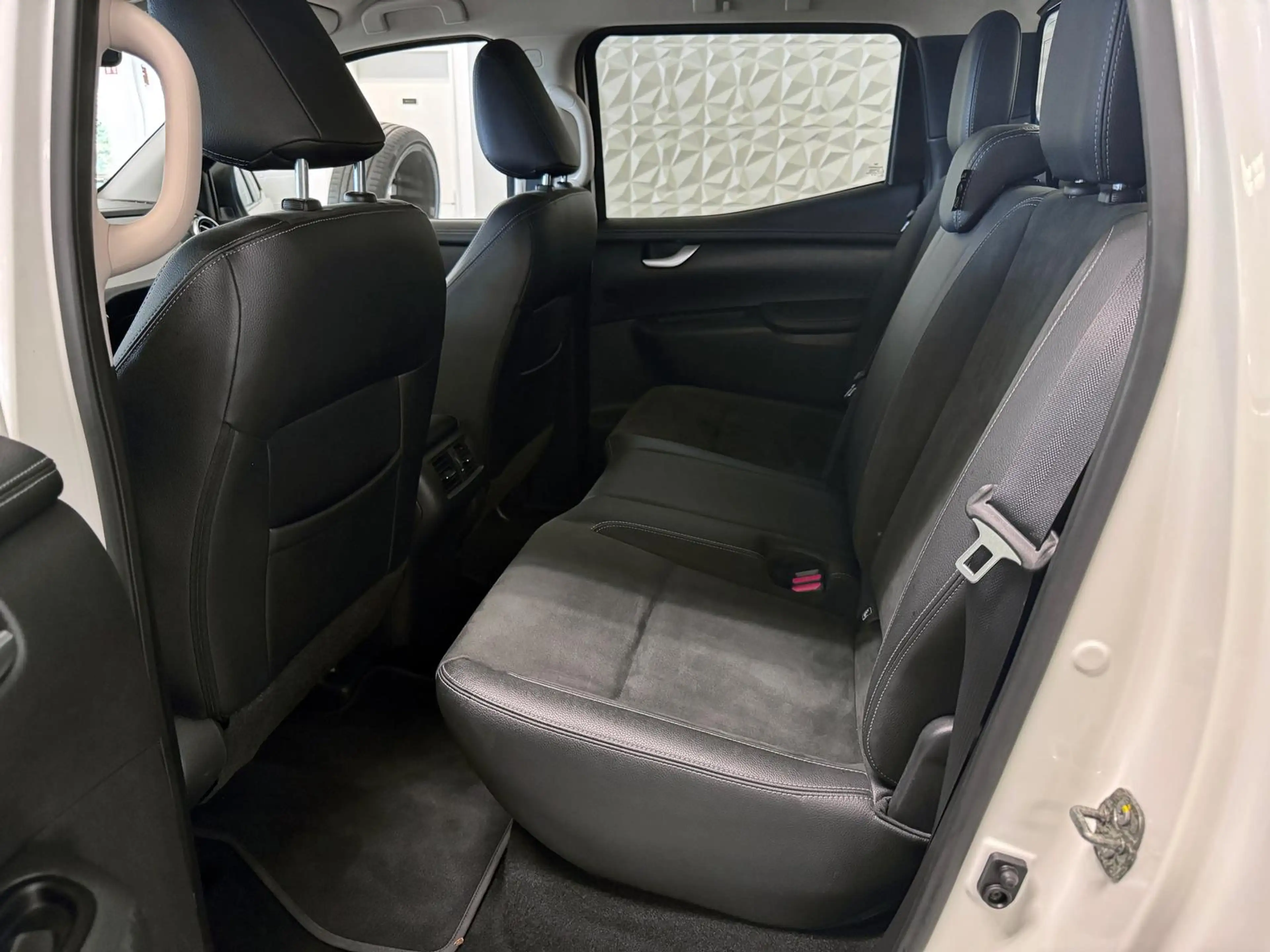 Mercedes-Benz X 350 d POWER-EDITION/4MATIC/LED/KEYLES/360°/AHK — photo 11
