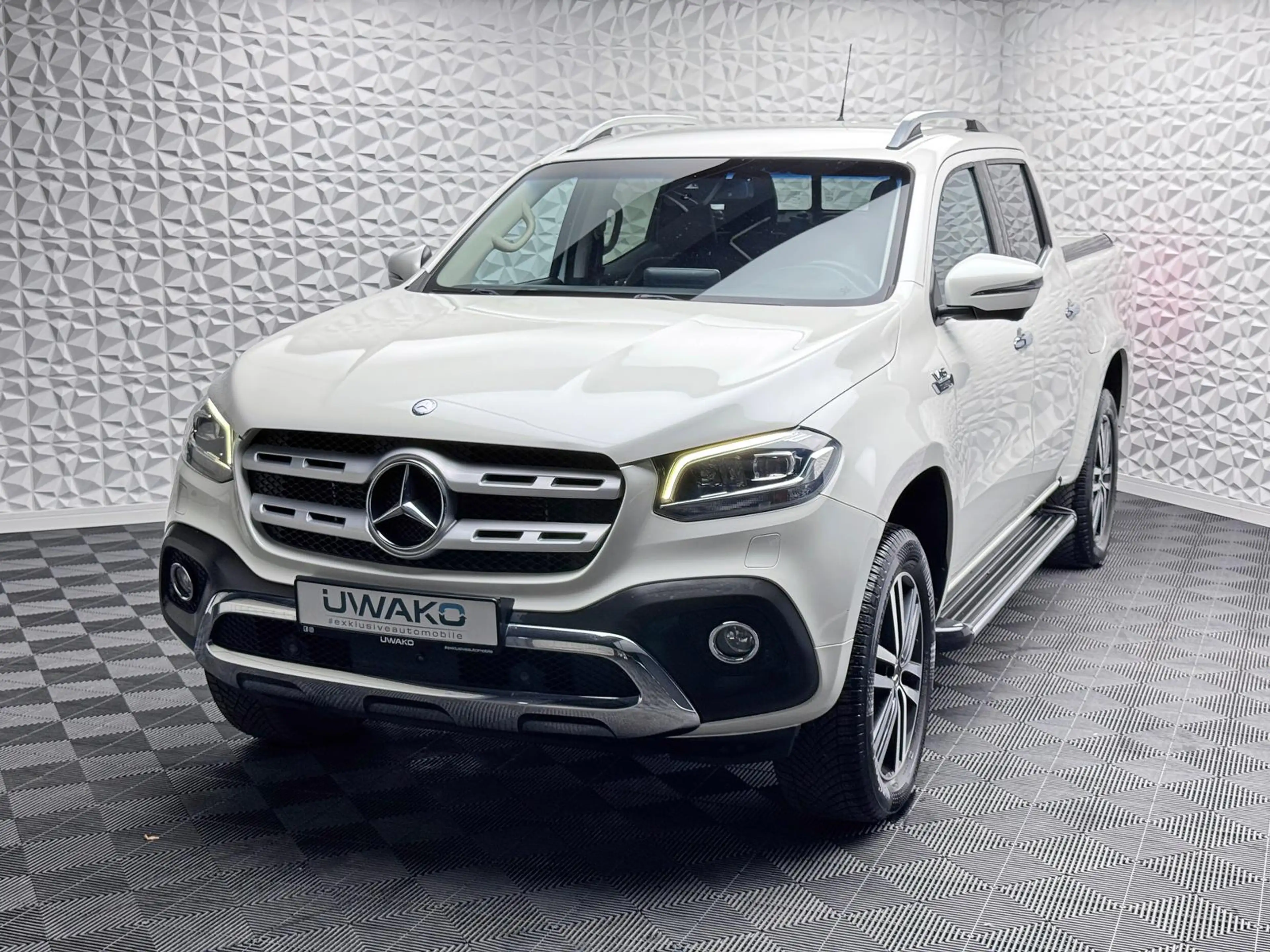 Mercedes-Benz X 350 d POWER-EDITION/4MATIC/LED/KEYLES/360°/AHK — photo 2