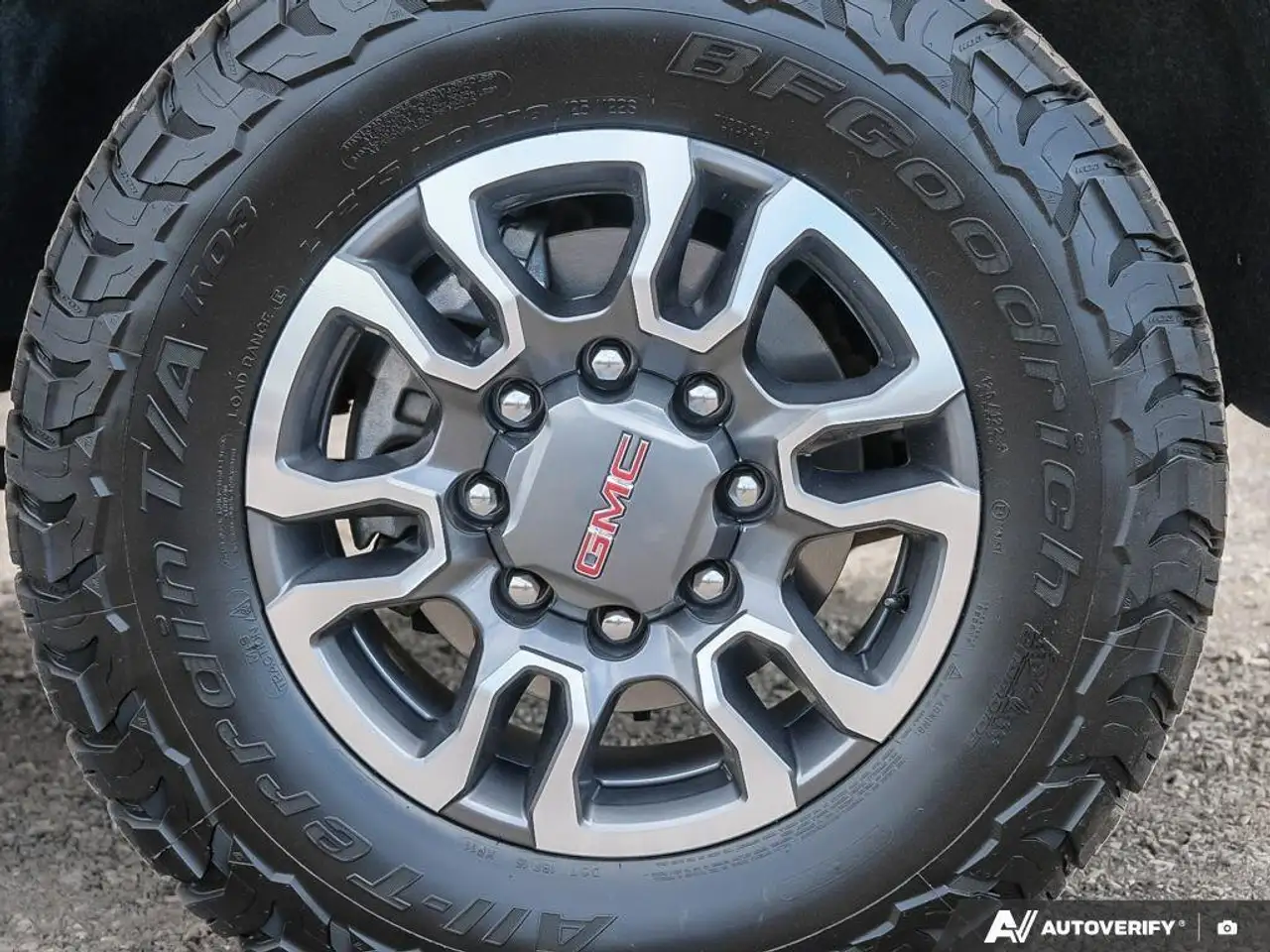 GMC Sierra 2500HD снимка GMC Sierra 2500HD