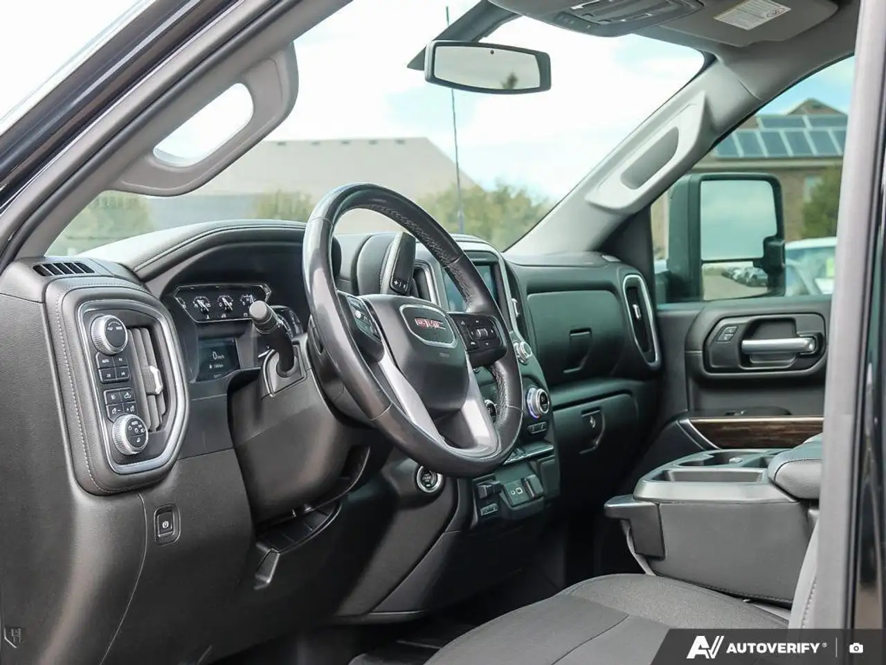 GMC Sierra 2500HD снимка GMC Sierra 2500HD