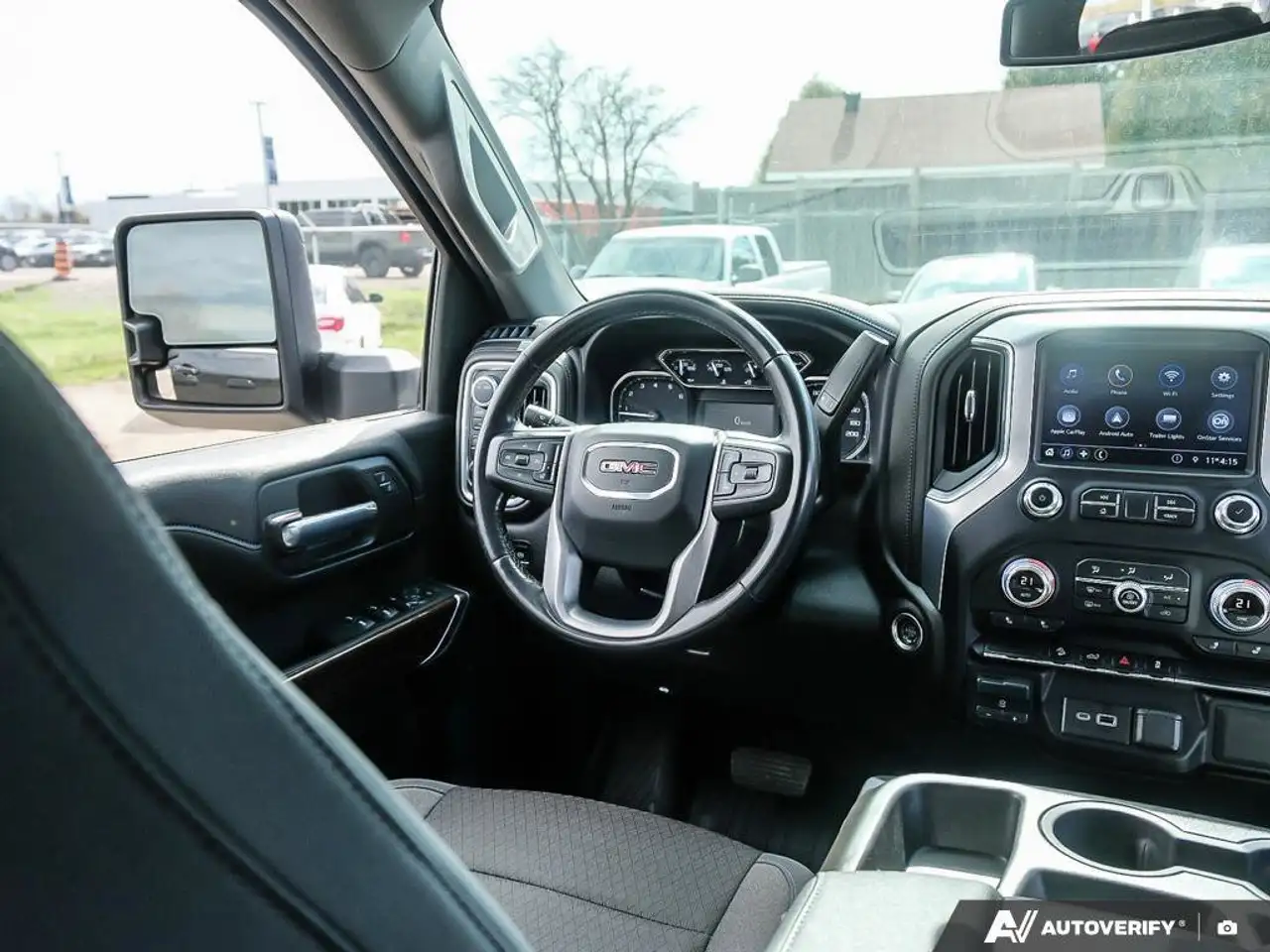 GMC Sierra 2500HD снимка GMC Sierra 2500HD
