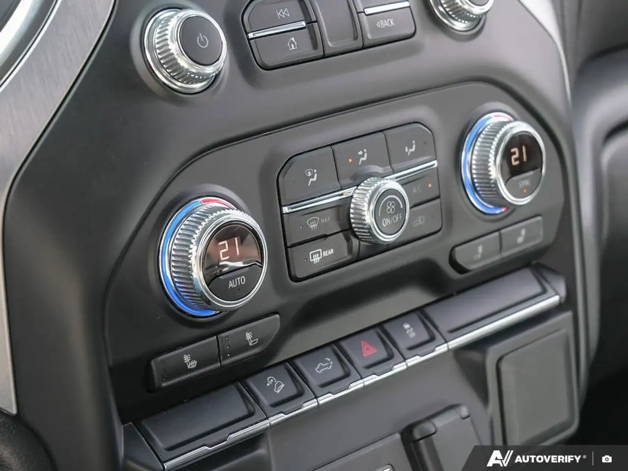 GMC Sierra 2500HD снимка GMC Sierra 2500HD