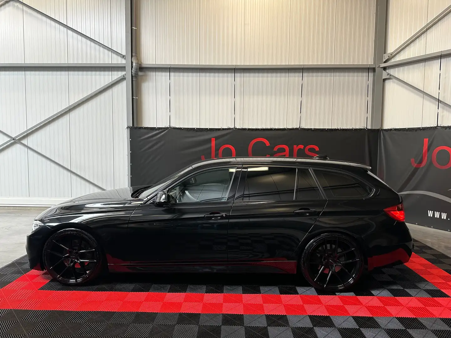 BMW 330 /M Pack/Leder/Eibach/Veemann 20"/Alcantara stuur/ Zwart - 2