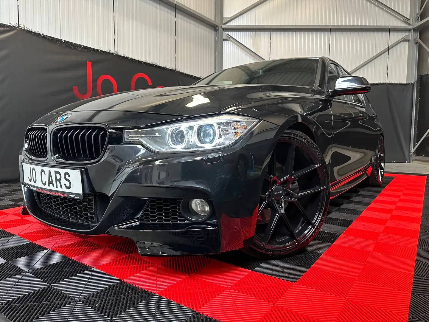 BMW 330 /M Pack/Leder/Eibach/Veemann 20"/Alcantara stuur/ Zwart - 1