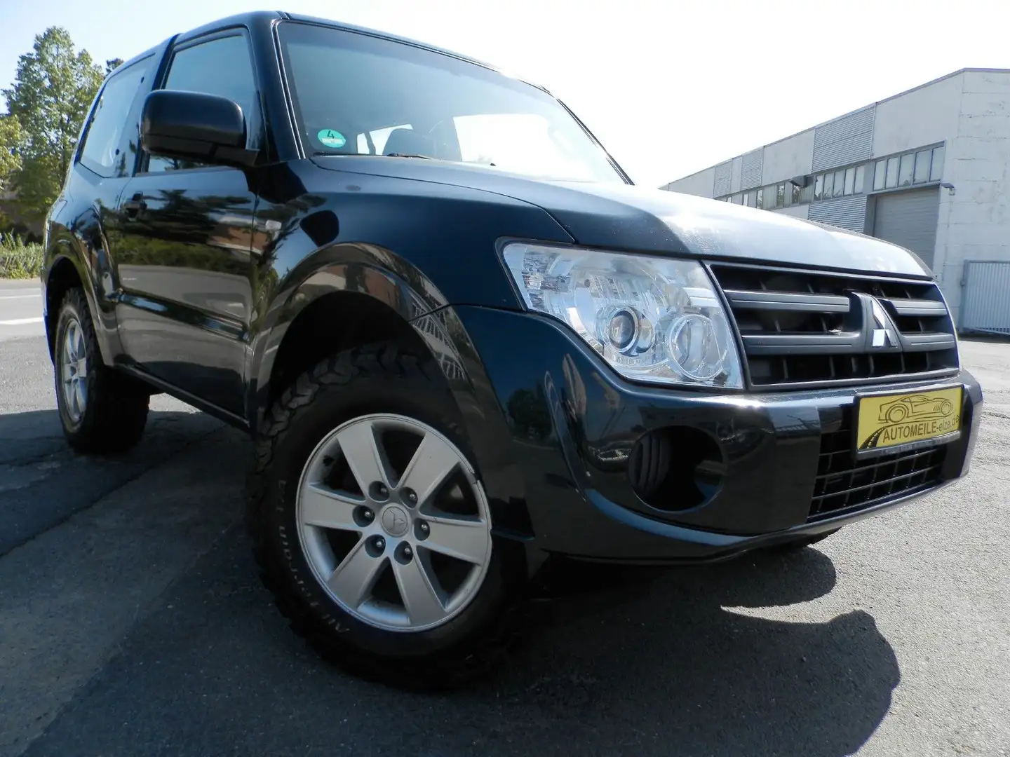 Mitsubishi Pajero 3,2 DI-D*Klima*4WD-L*AHK*Alu* Grün - 1