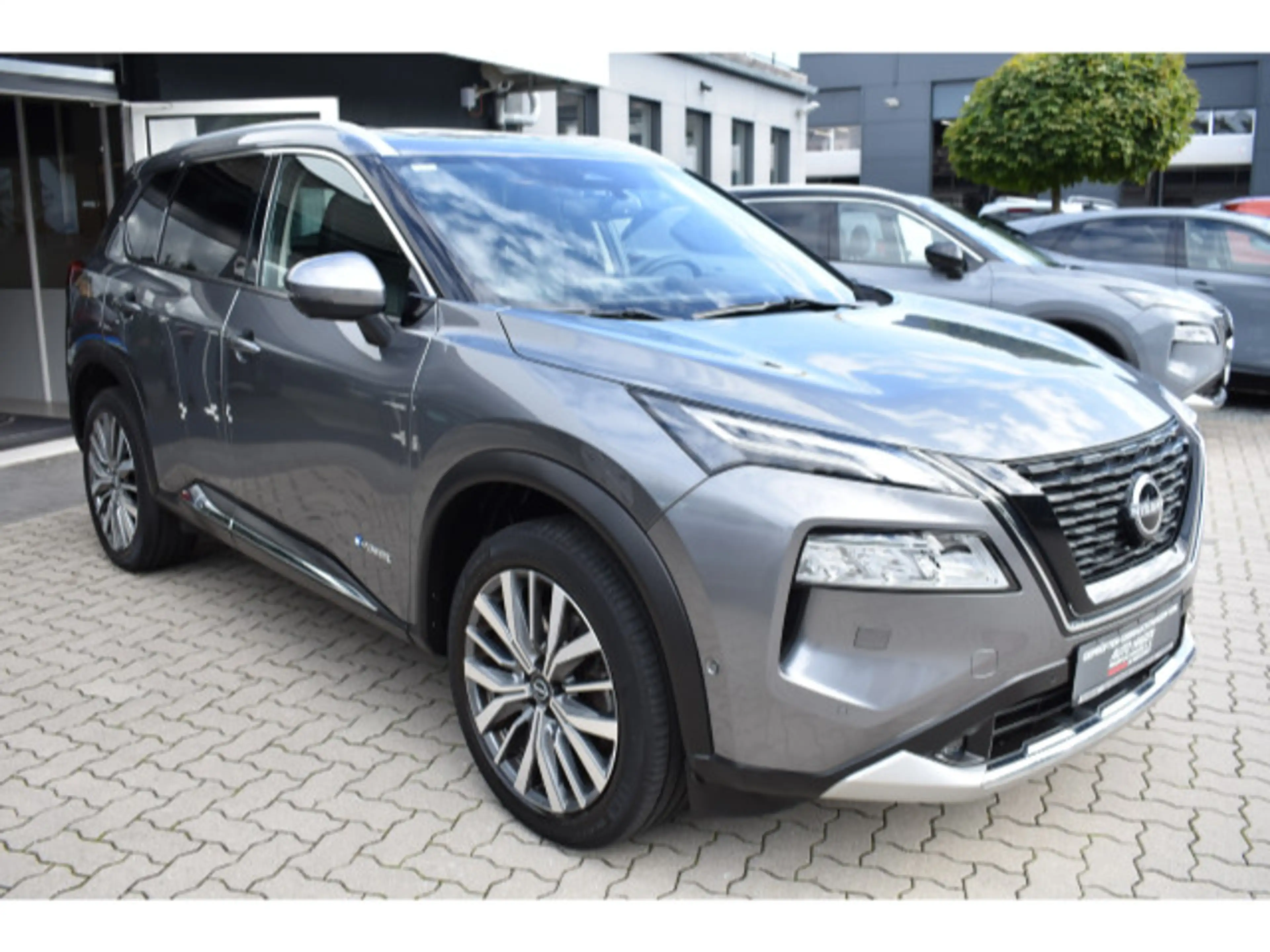 Nissan X-Trail e-Power e-4orce Tekna+ AHK Gestepptes Pr — photo 5
