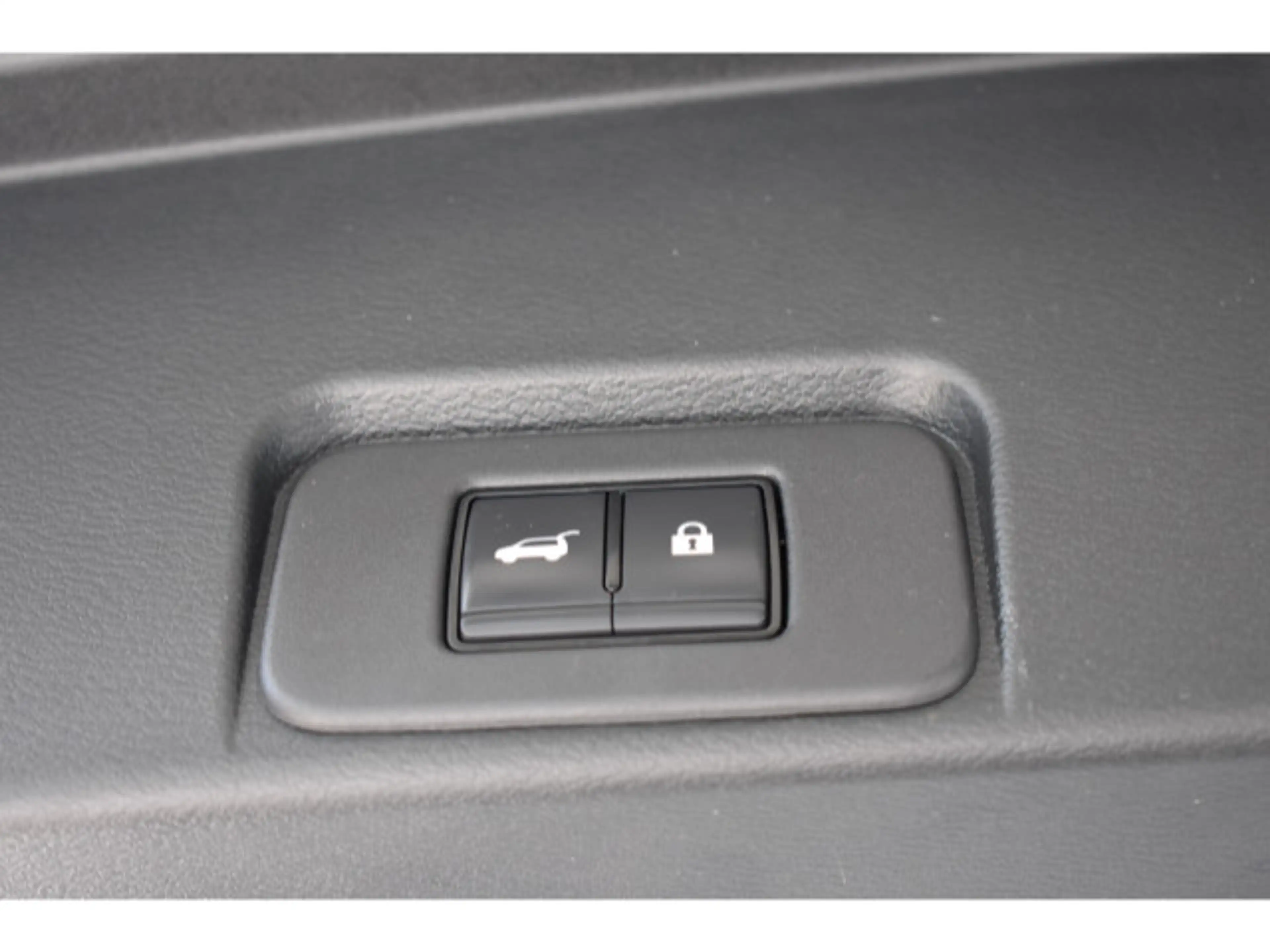 Nissan X-Trail e-Power e-4orce Tekna+ AHK Gestepptes Pr — photo 11