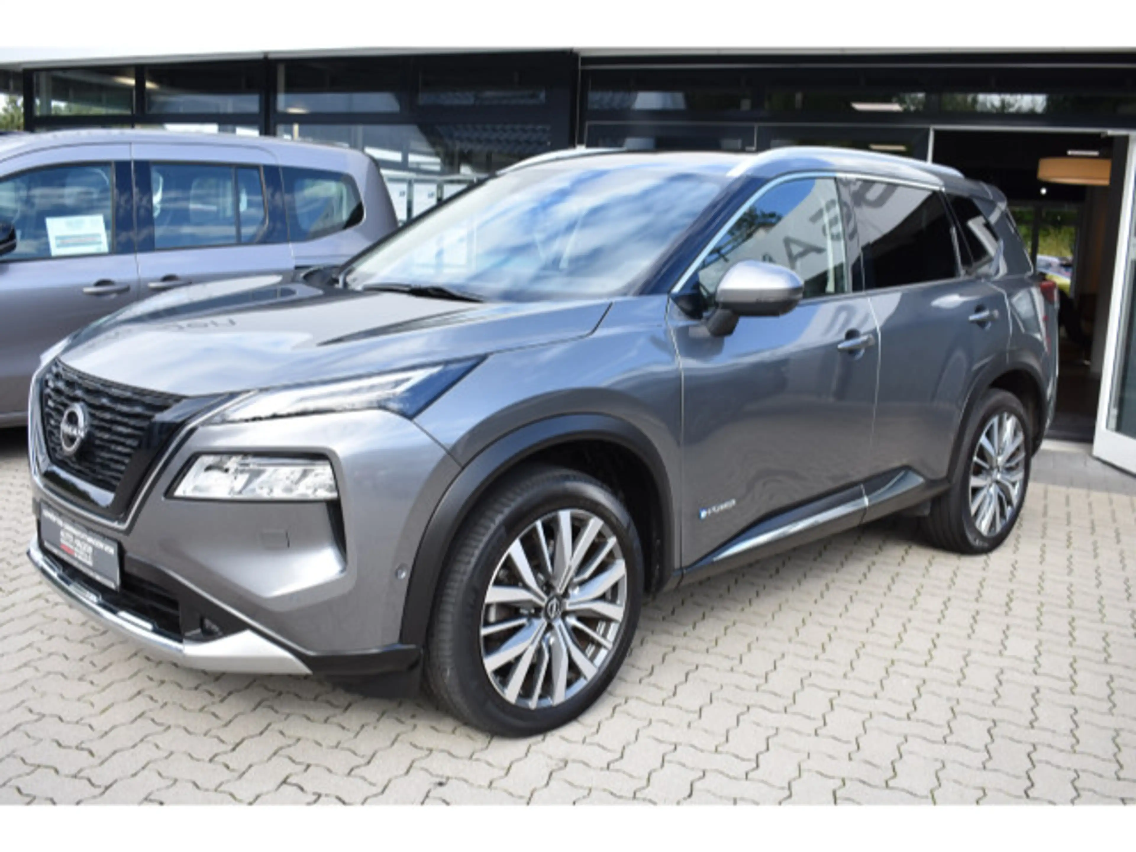 Nissan X-Trail e-Power e-4orce Tekna+ AHK Gestepptes Pr — photo 2
