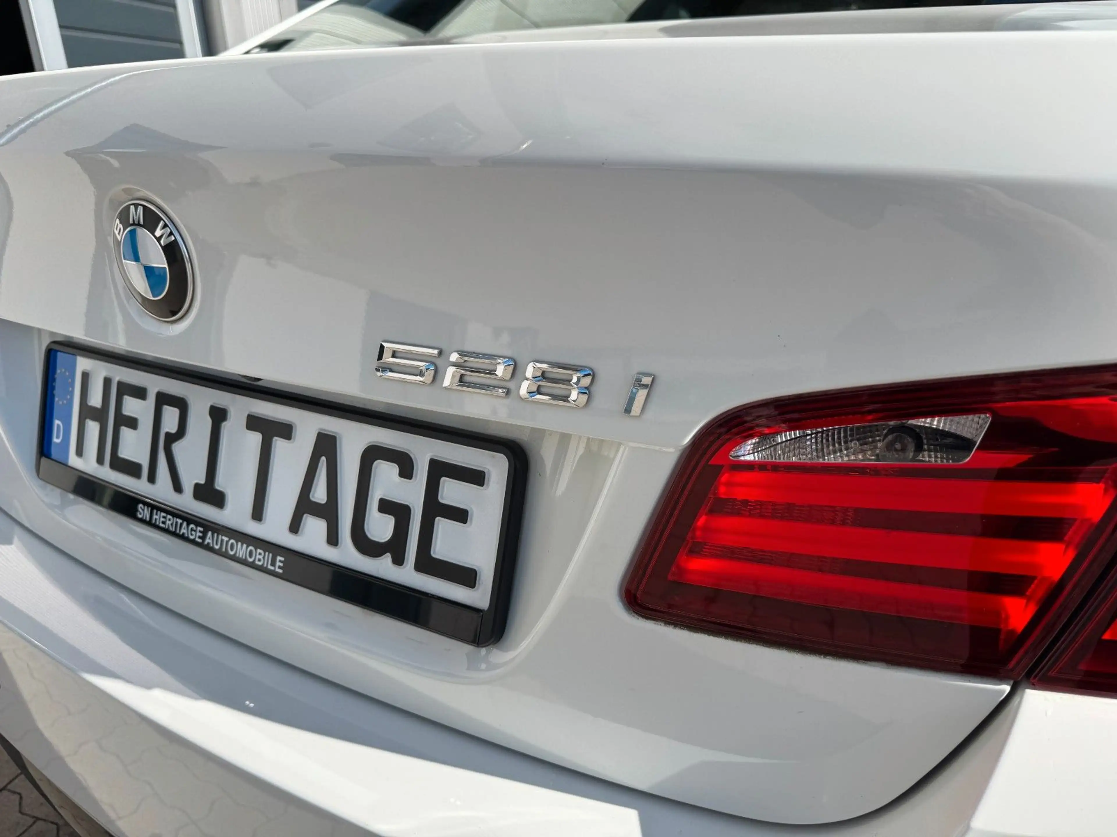 BMW 528 i Lim M-Paket/Leder/Kamera /SHZ/SCHIEBEDACH — photo 12