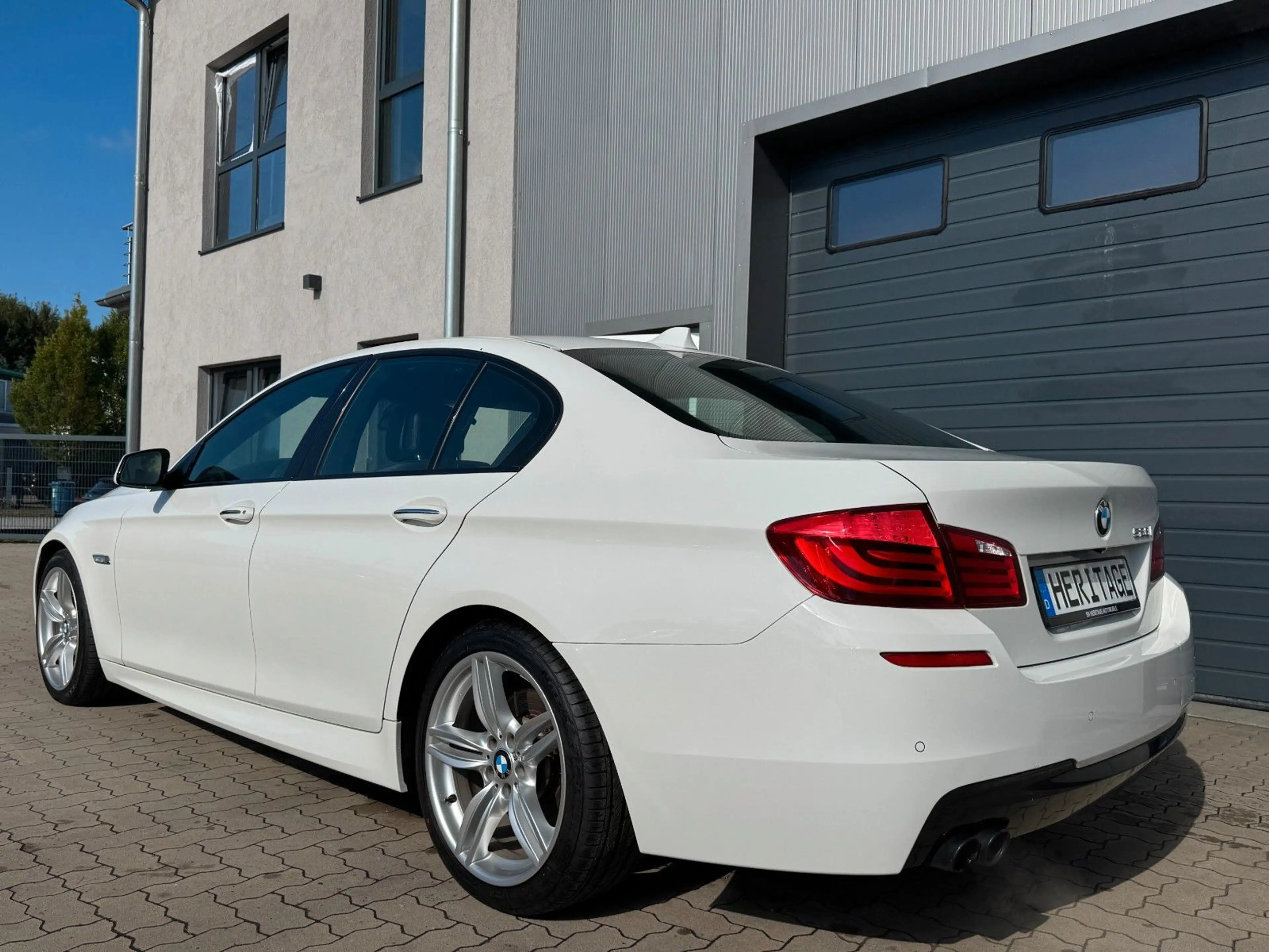 BMW 528 i Lim M-Paket/Leder/Kamera /SHZ/SCHIEBEDACH — photo 5