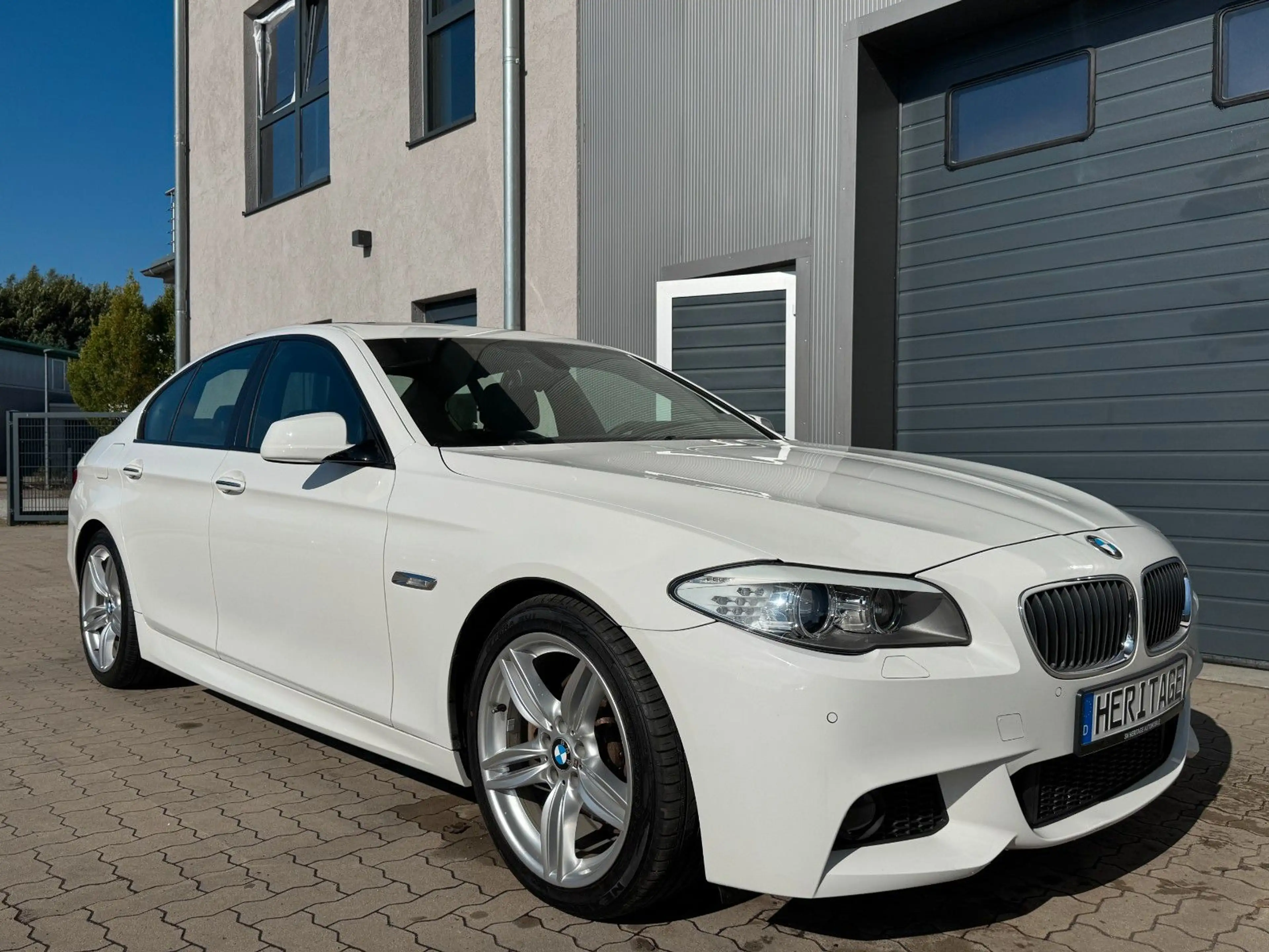BMW 528 i Lim M-Paket/Leder/Kamera /SHZ/SCHIEBEDACH — photo 9
