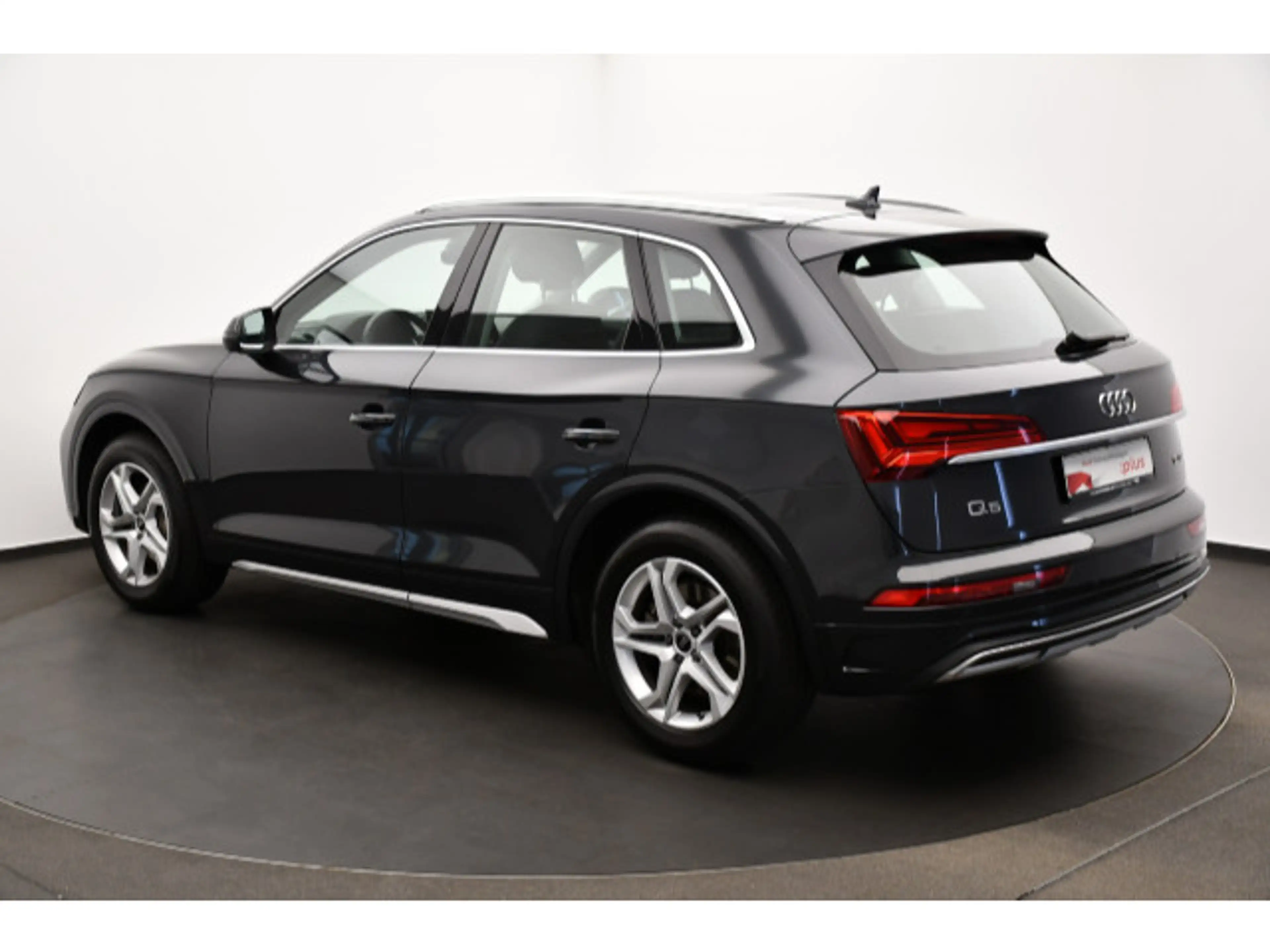 Audi Q5 30TDI S-tronic advanced PANO/LEDER/AHK/NAVI — photo 15