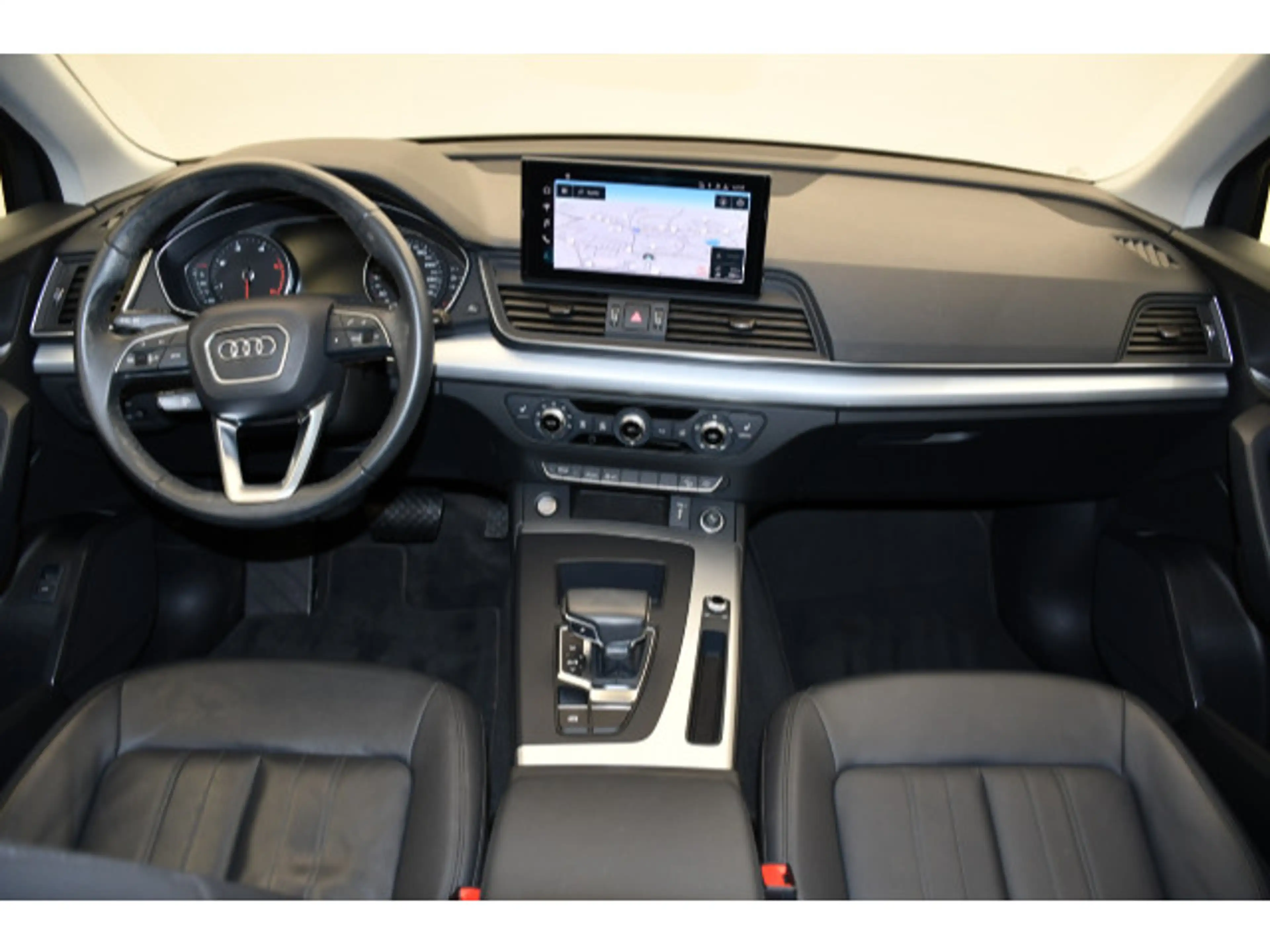 Audi Q5 30TDI S-tronic advanced PANO/LEDER/AHK/NAVI — photo 4