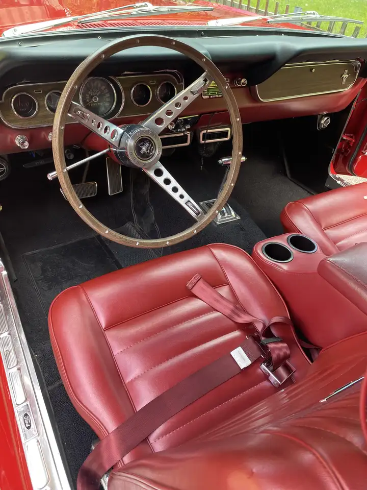 Ford Mustang Coupe, foto 11